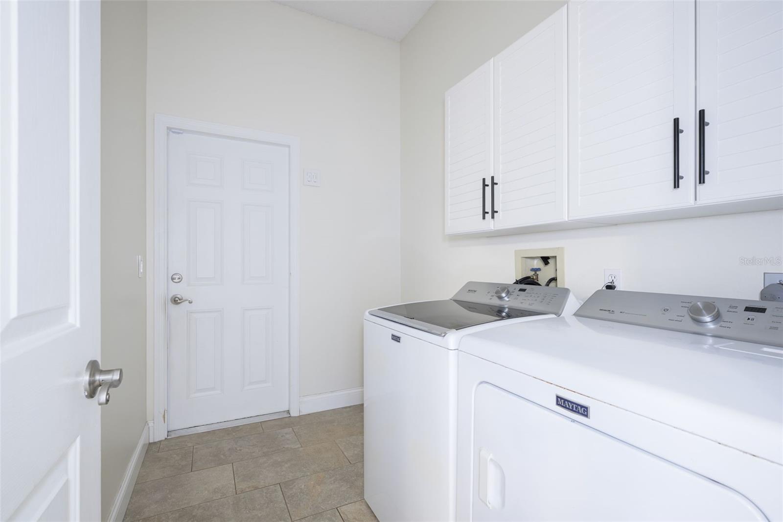 BRYAN CAVE ESTATES - Residential