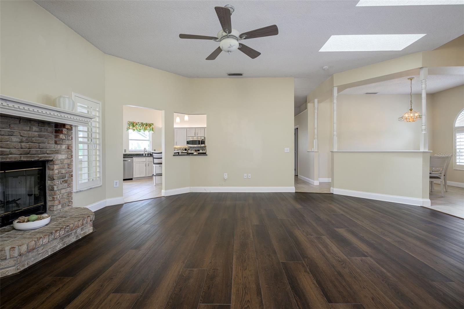 BRYAN CAVE ESTATES - Residential