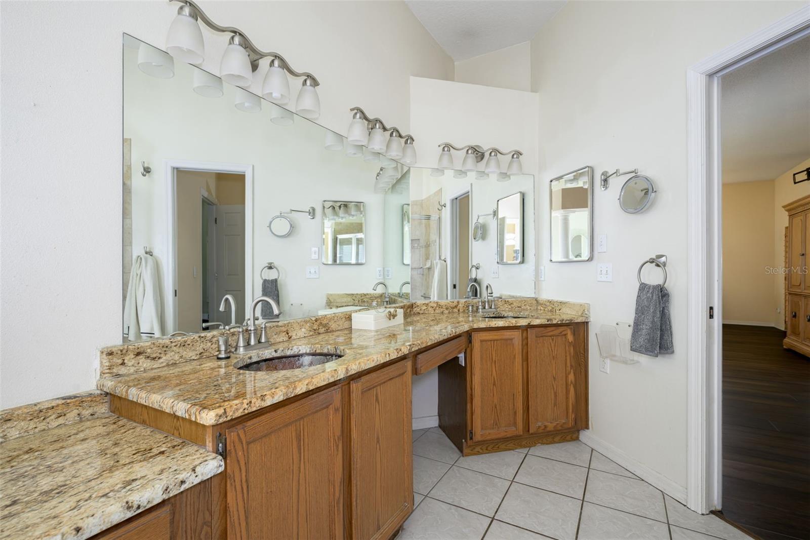 BRYAN CAVE ESTATES - Residential