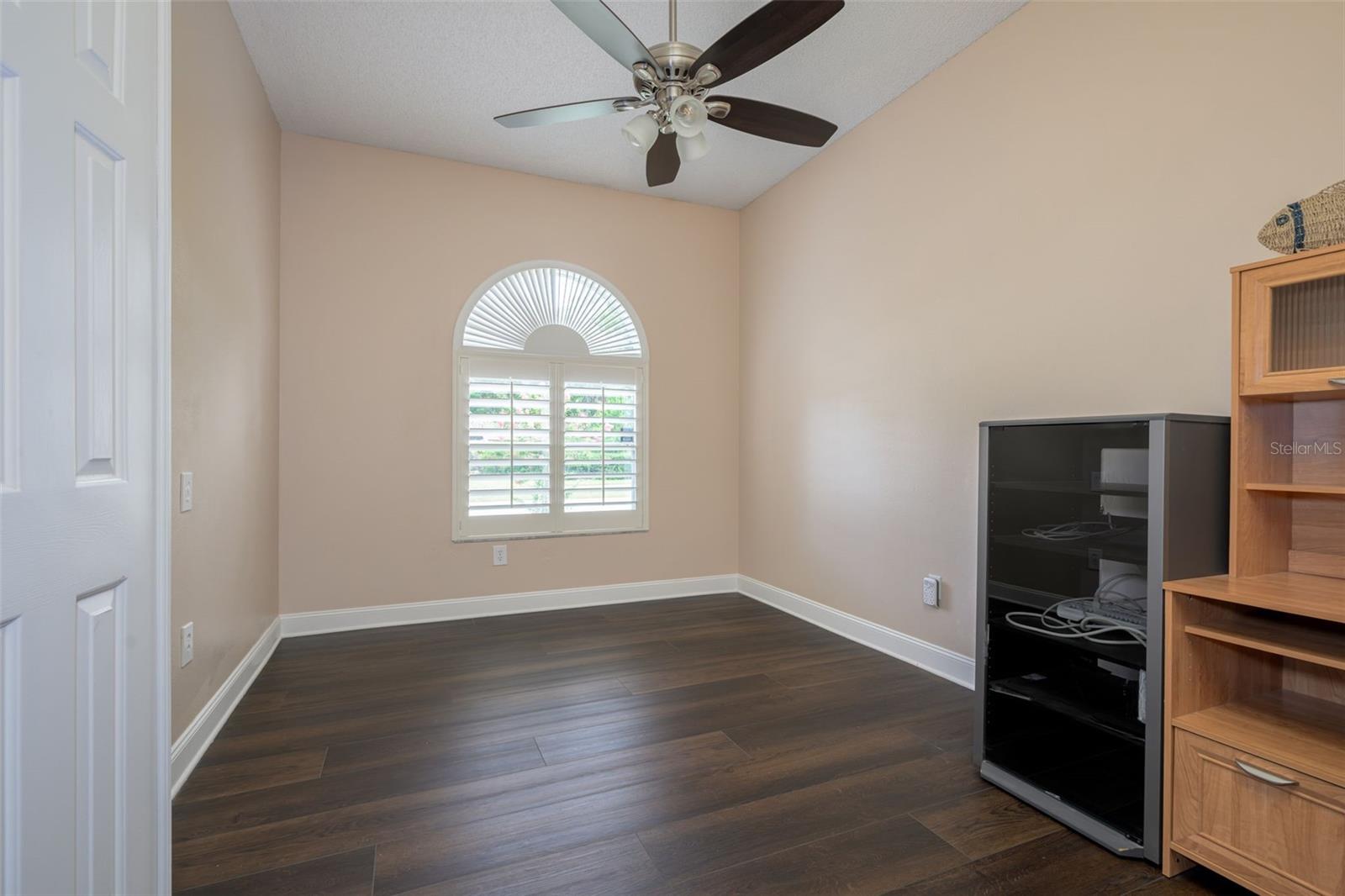 BRYAN CAVE ESTATES - Residential