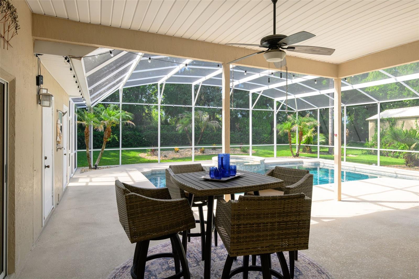 BRYAN CAVE ESTATES - Residential