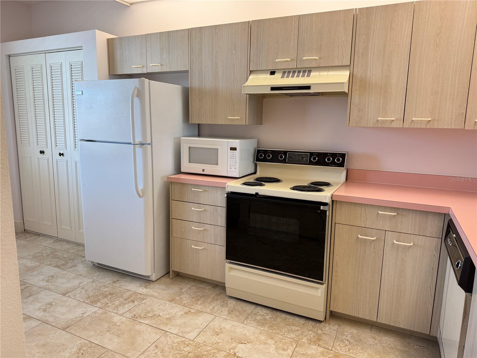 HARBOURSIDE CONDO - Residential