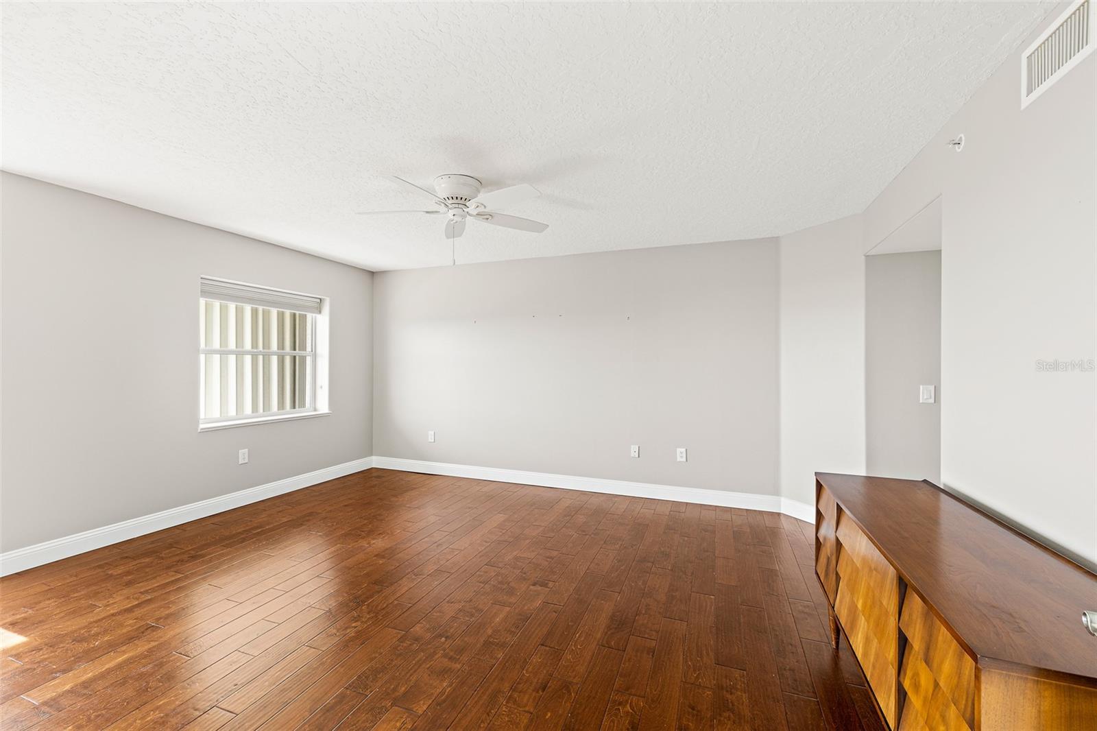 HARBOR DEL RIO CONDO - Residential