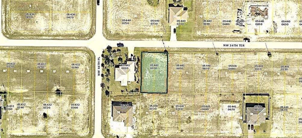 JUST REDUCED! Great location In NW Cape Coral with Southern exposure! Build your dream home here! Fishing, boating, kayaking, boat ramps, restaurants, shopping, beaches, airports, golf courses , nature trails, parks and islands close by. Make the Move to Paradise! Fastest growing city in SWFL with amazing Sunsets! Plenty of builders in the area to choose from. Lots of New construction coming to the area! Fall in Love and make cape coral your Home