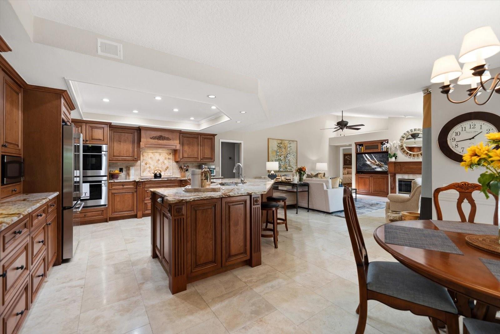 CARLYLE - Residential