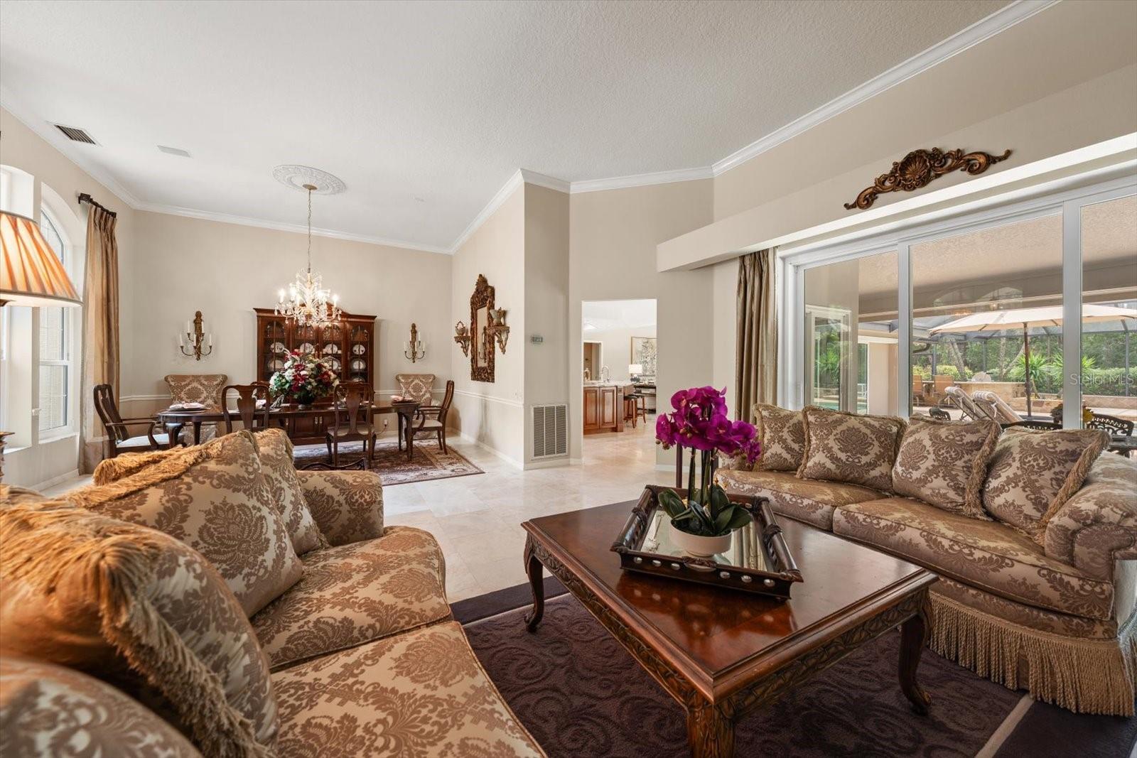 CARLYLE - Residential