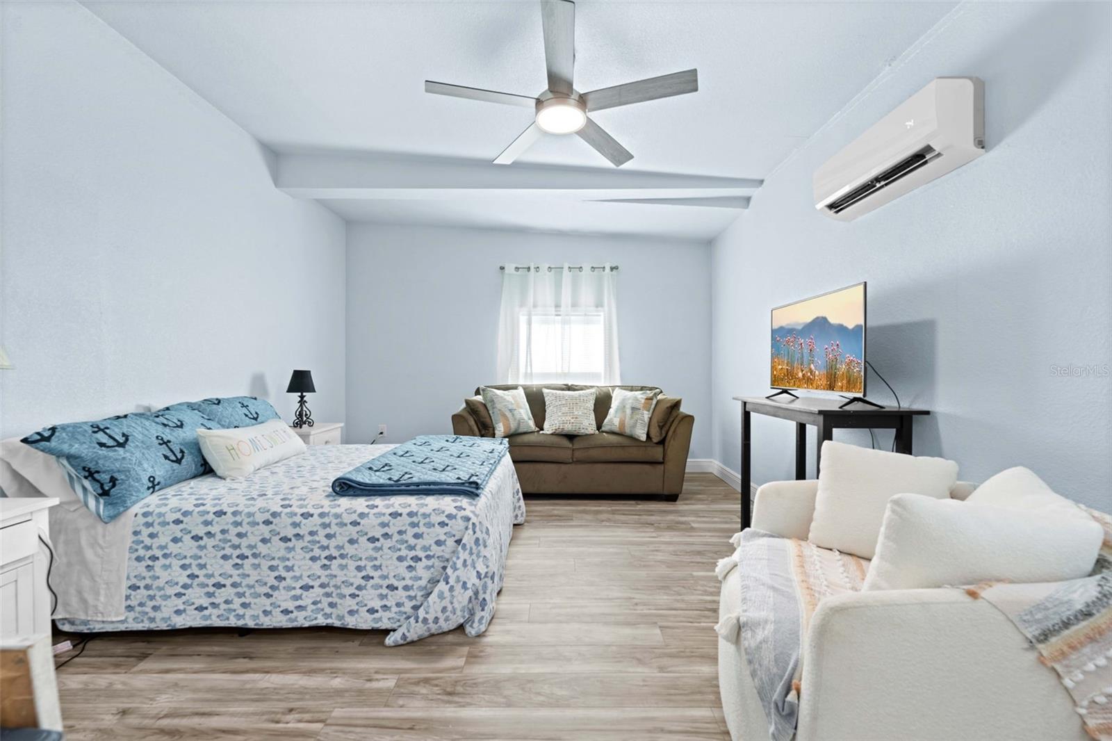 GULF COAST RET UNT 1 - Residential