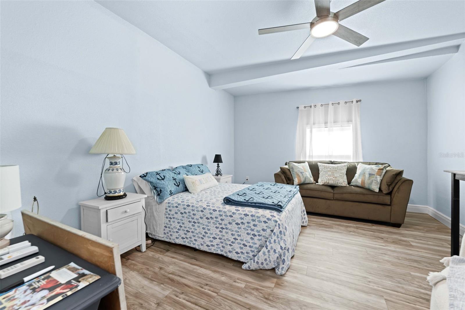 GULF COAST RET UNT 1 - Residential