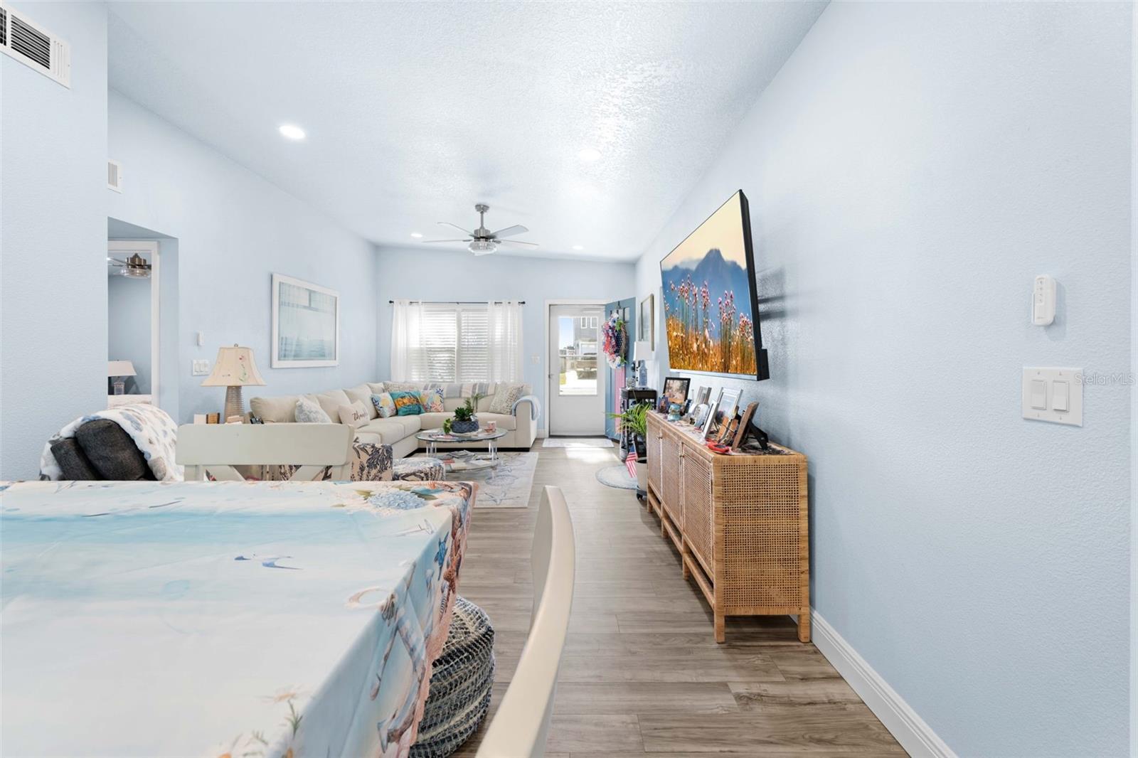 GULF COAST RET UNT 1 - Residential