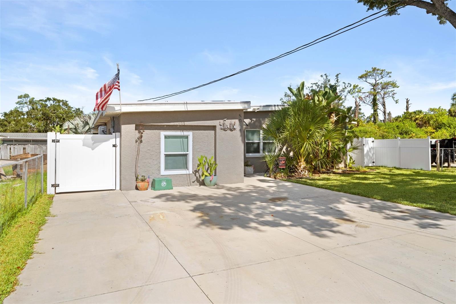 GULF COAST RET UNT 1 - Residential