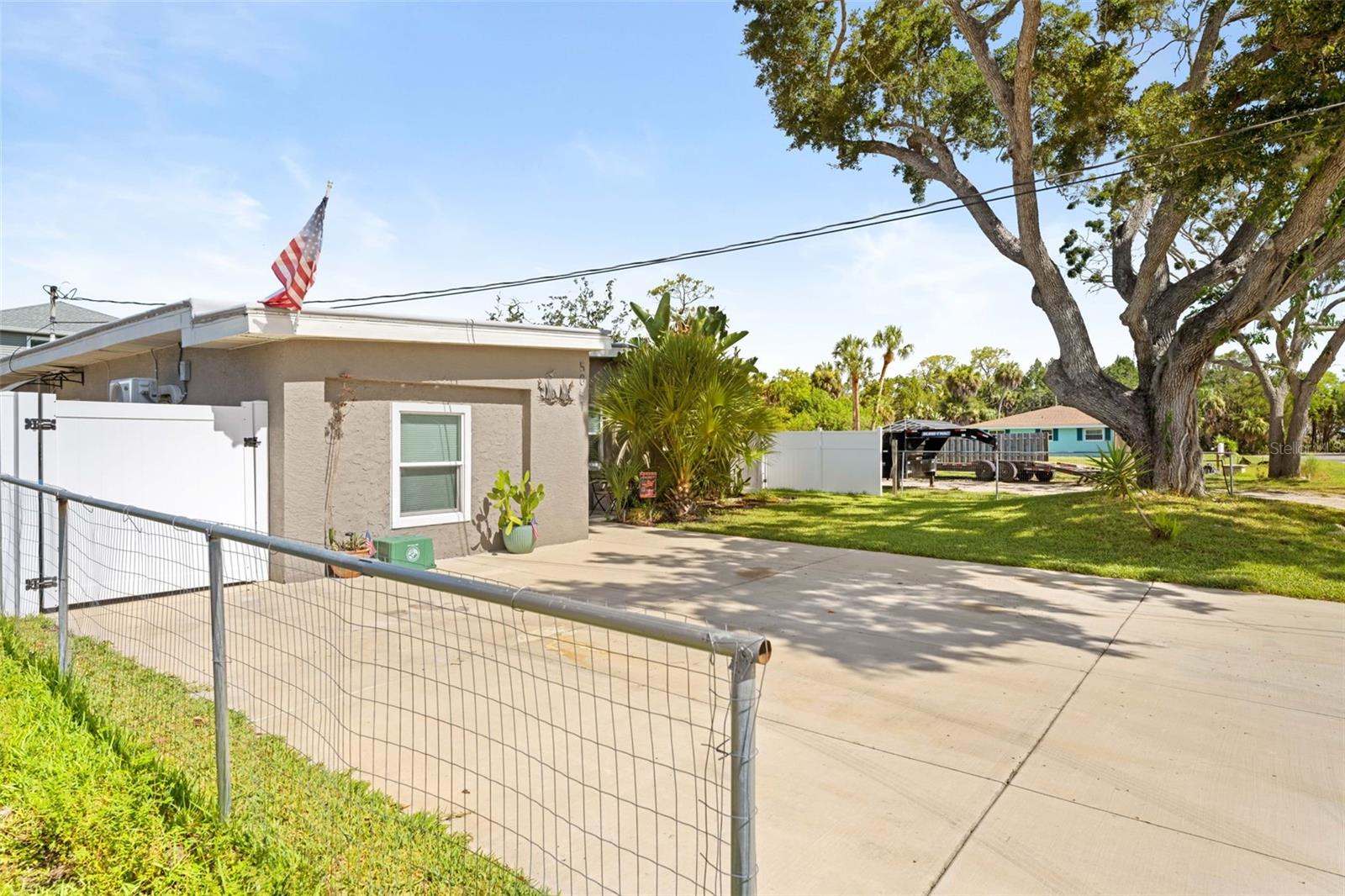 GULF COAST RET UNT 1 - Residential