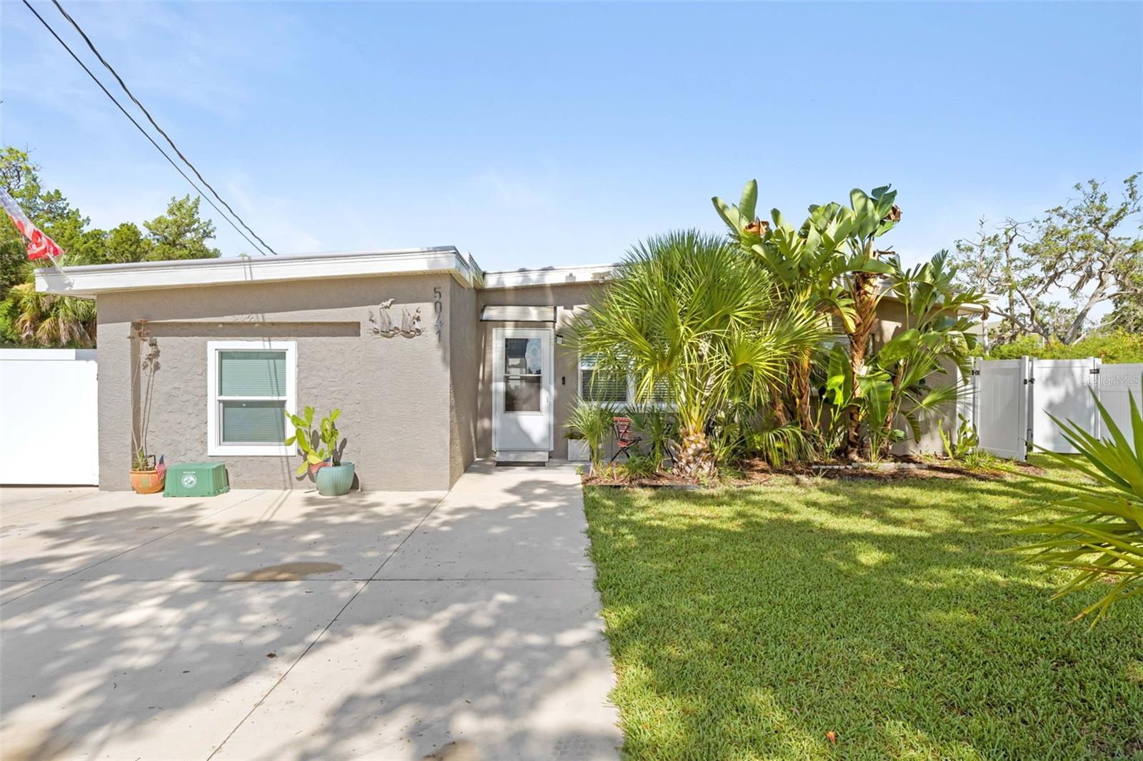 GULF COAST RET UNT 1 - Residential