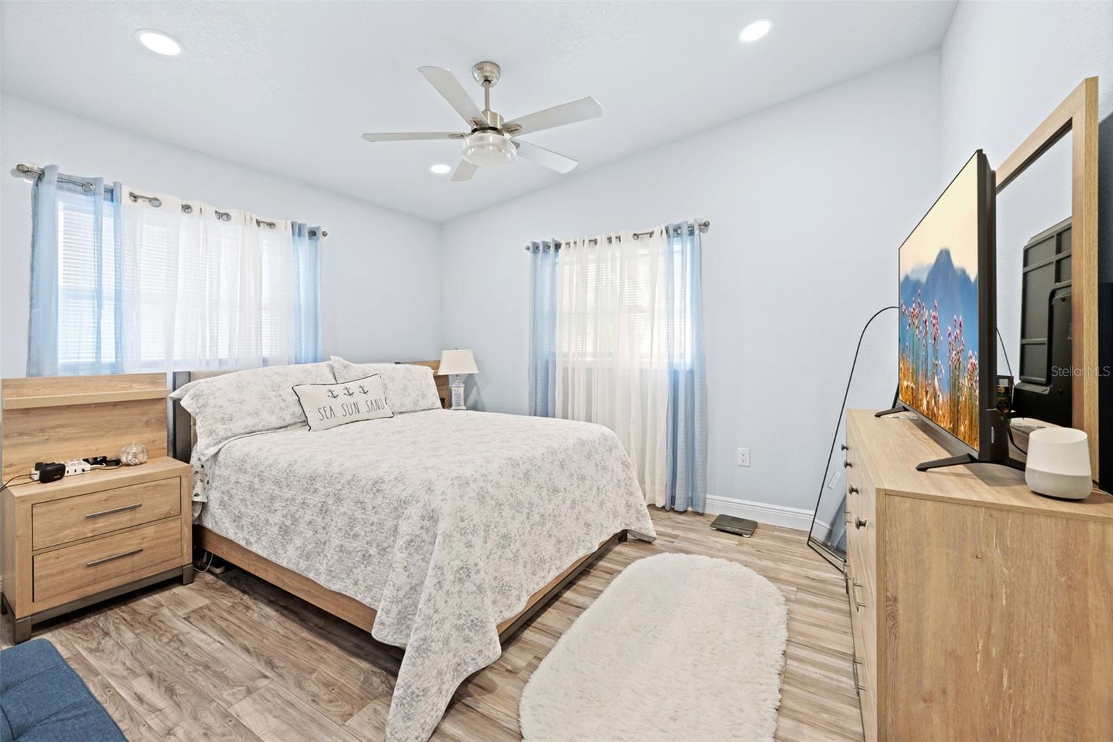 GULF COAST RET UNT 1 - Residential