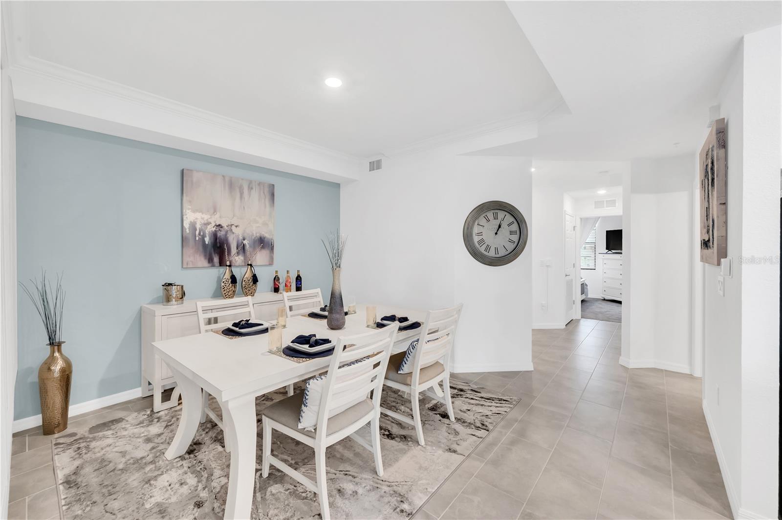 LAKEWOOD NATIONAL - Residential Lease