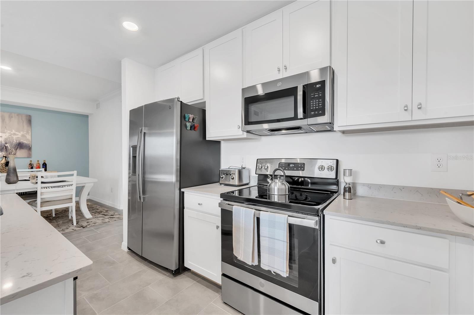 LAKEWOOD NATIONAL - Residential Lease
