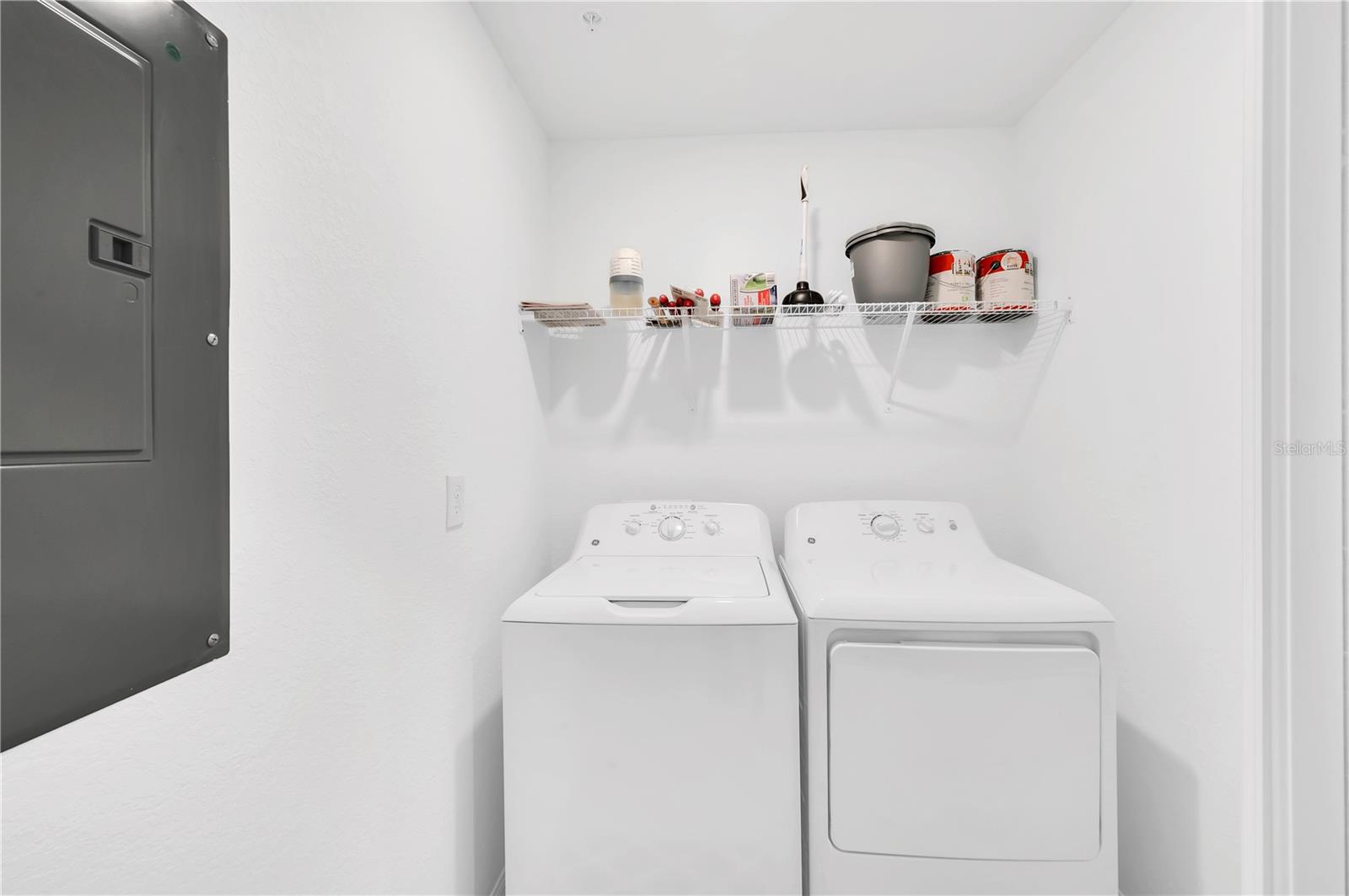 LAKEWOOD NATIONAL - Residential Lease