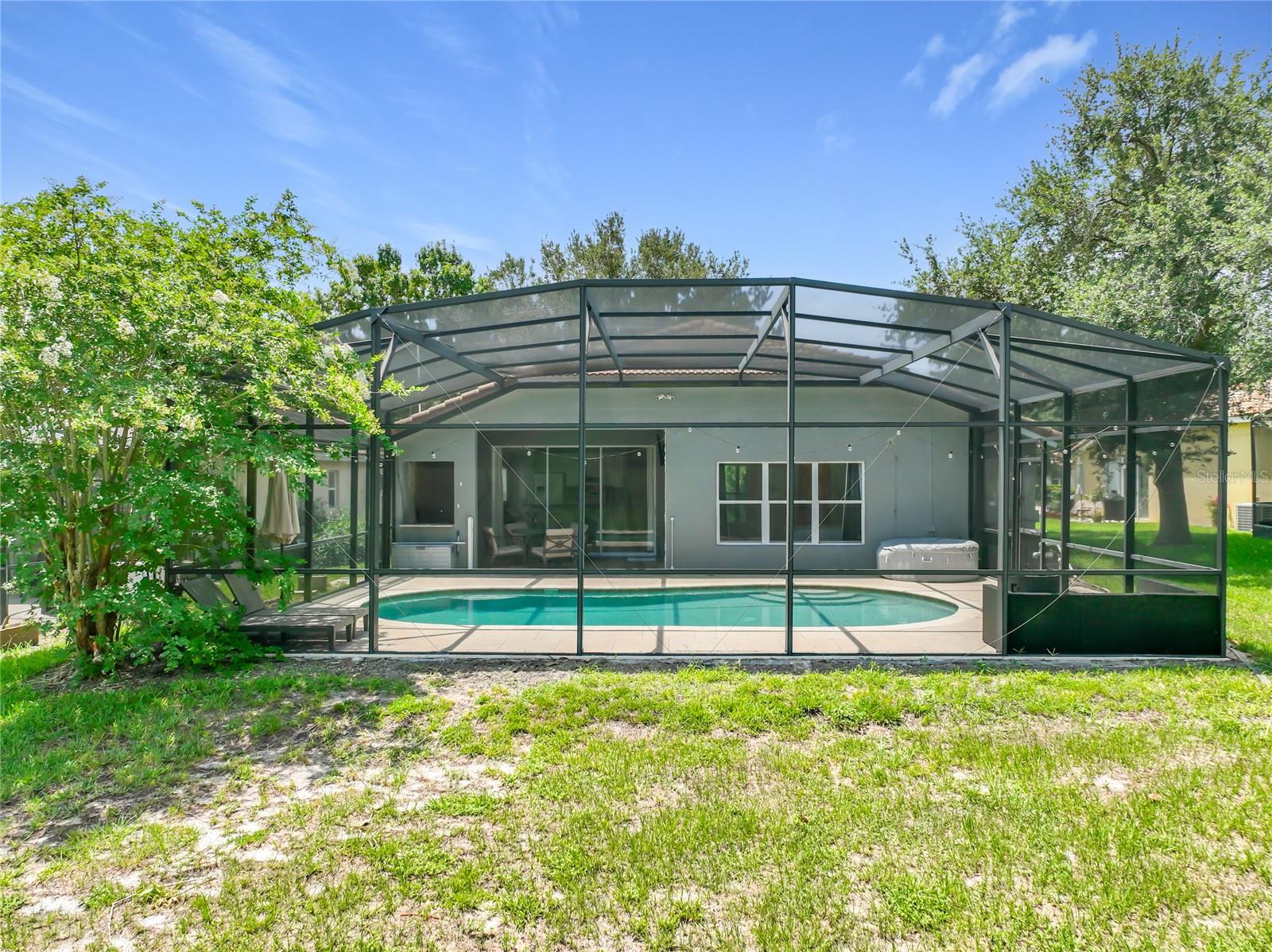STONEBRIDGE LAKES - Residential