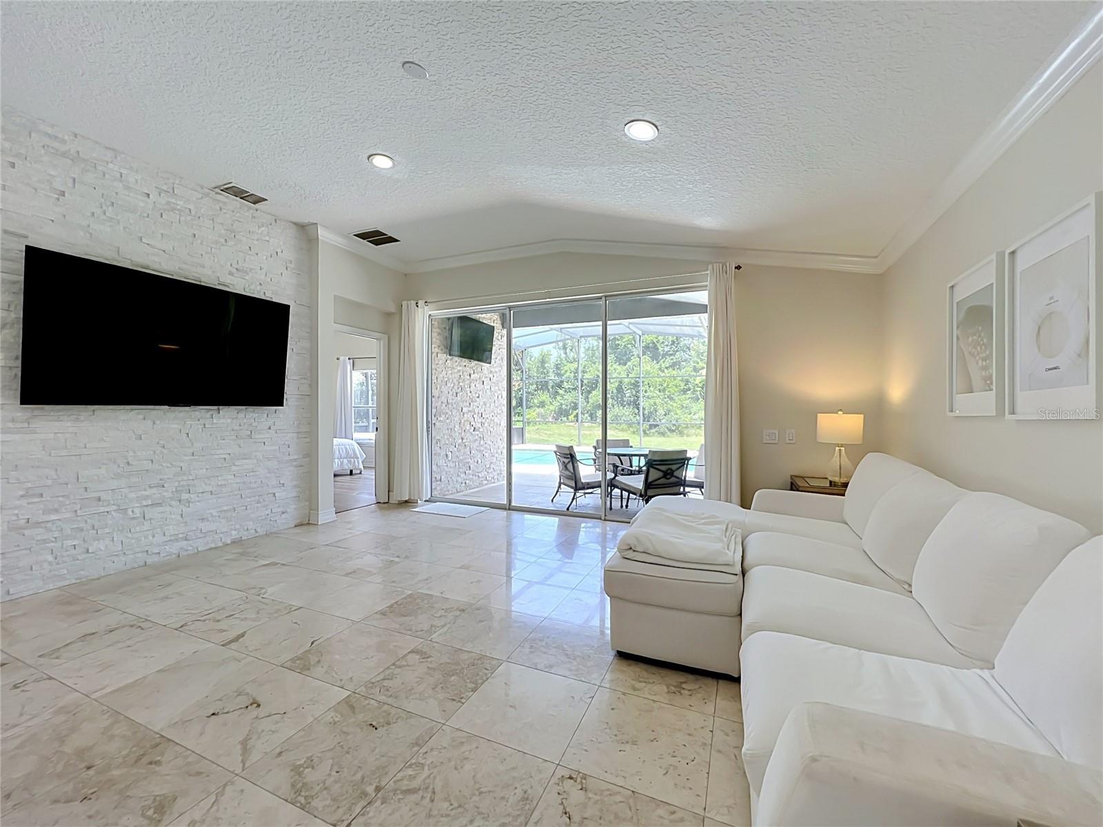 STONEBRIDGE LAKES - Residential