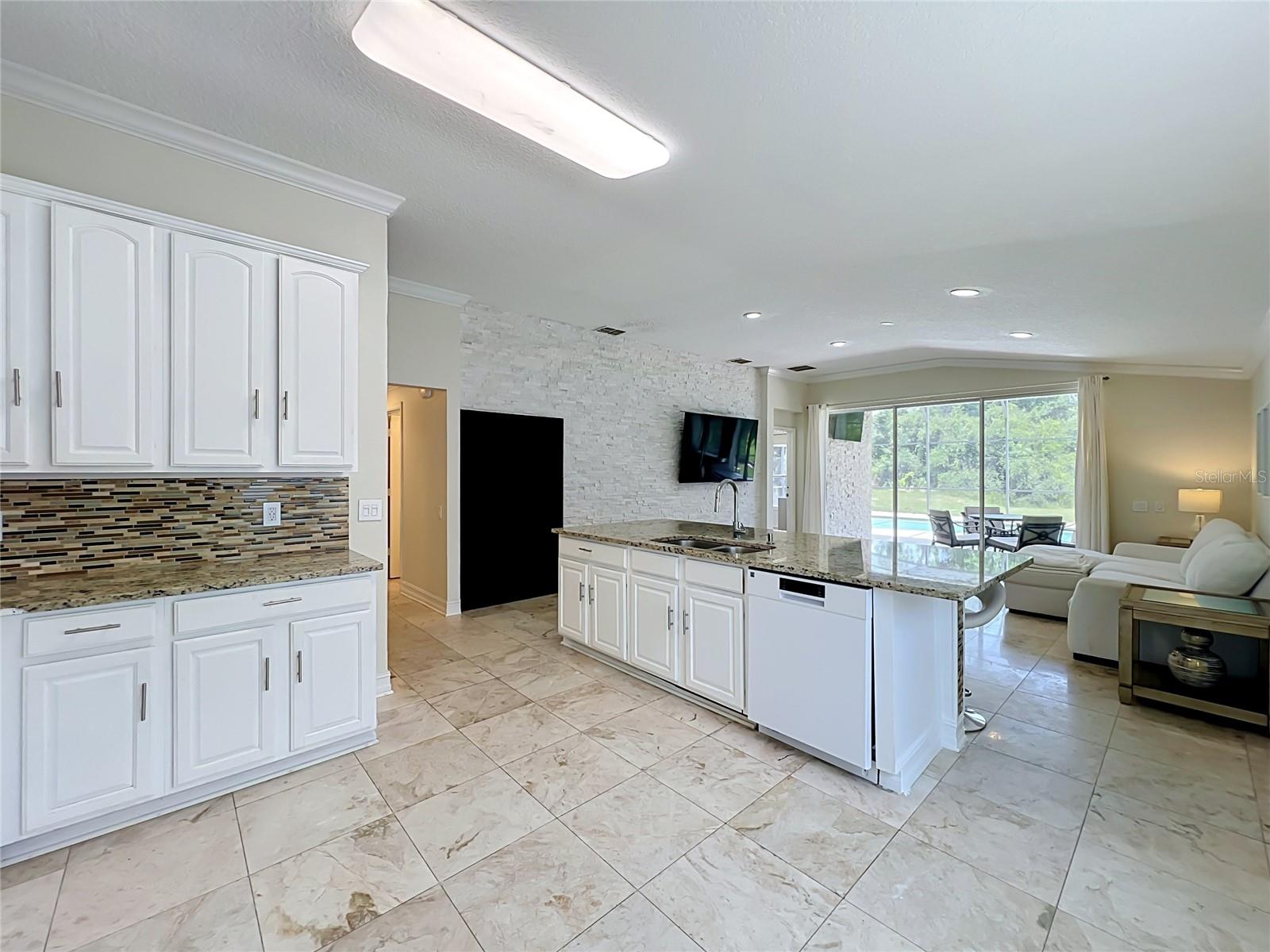 STONEBRIDGE LAKES - Residential