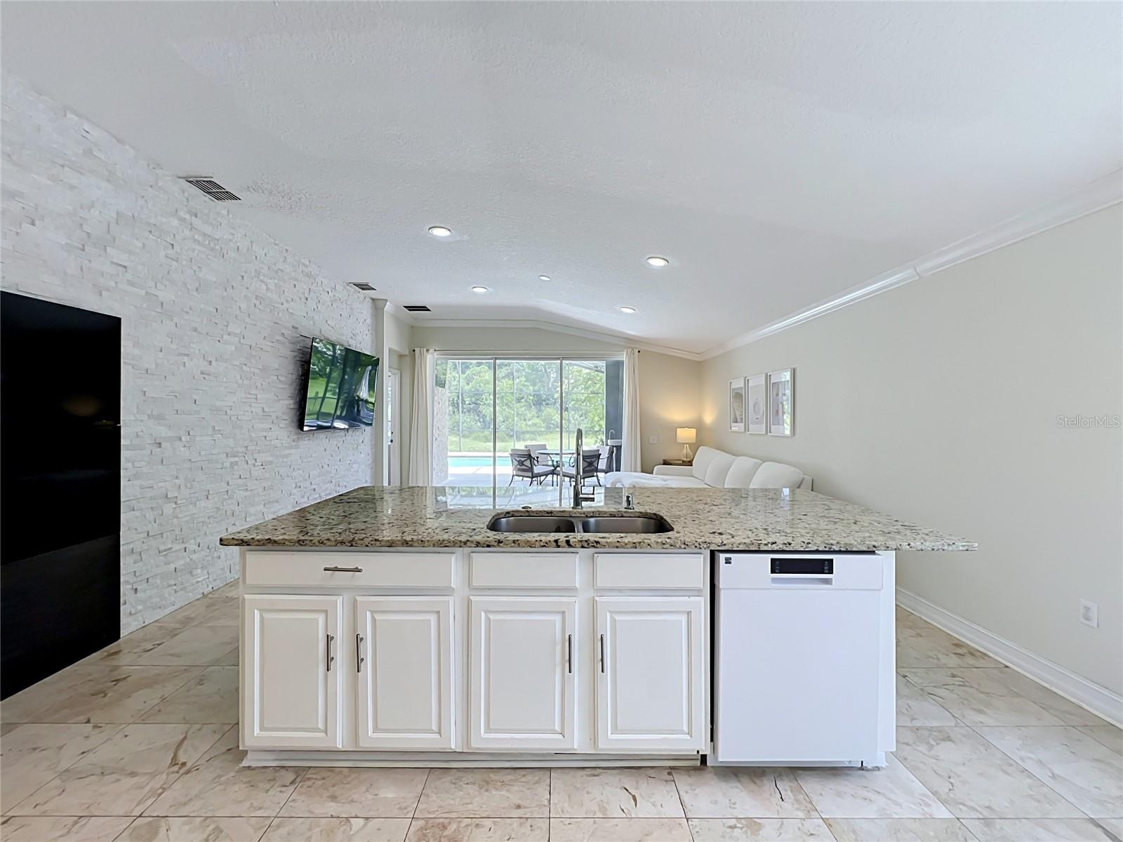 STONEBRIDGE LAKES - Residential