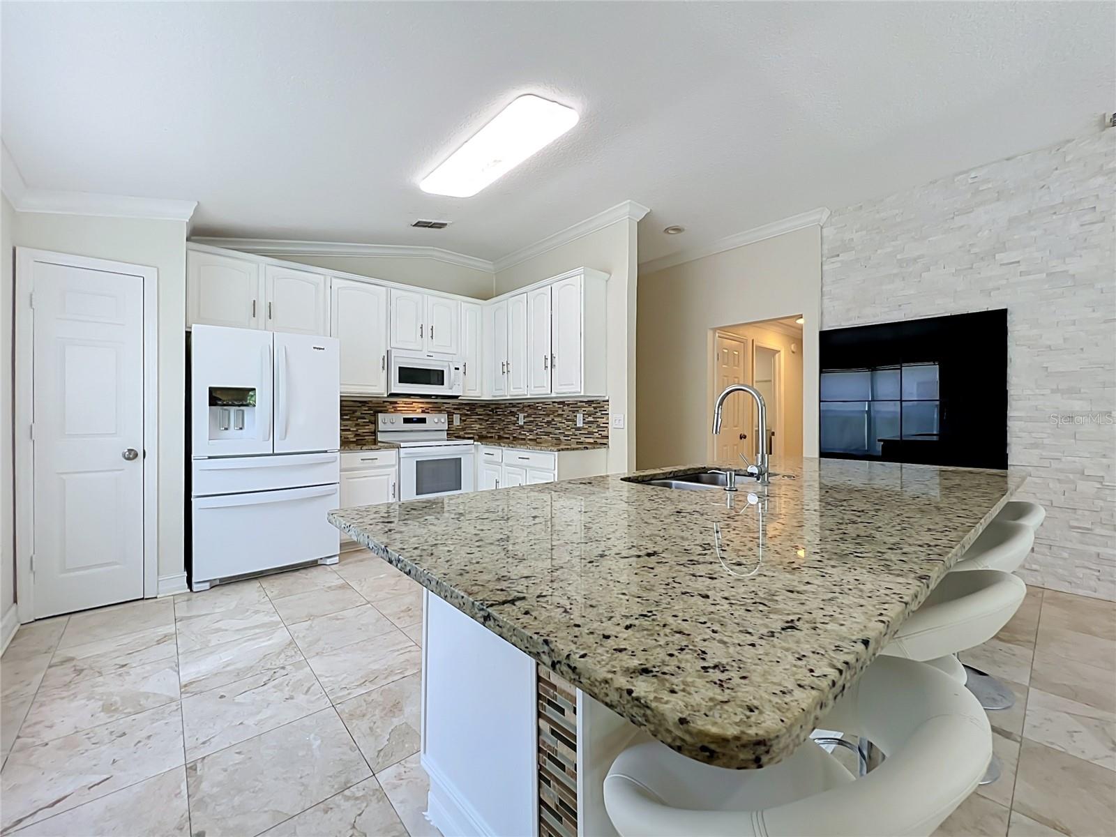 STONEBRIDGE LAKES - Residential
