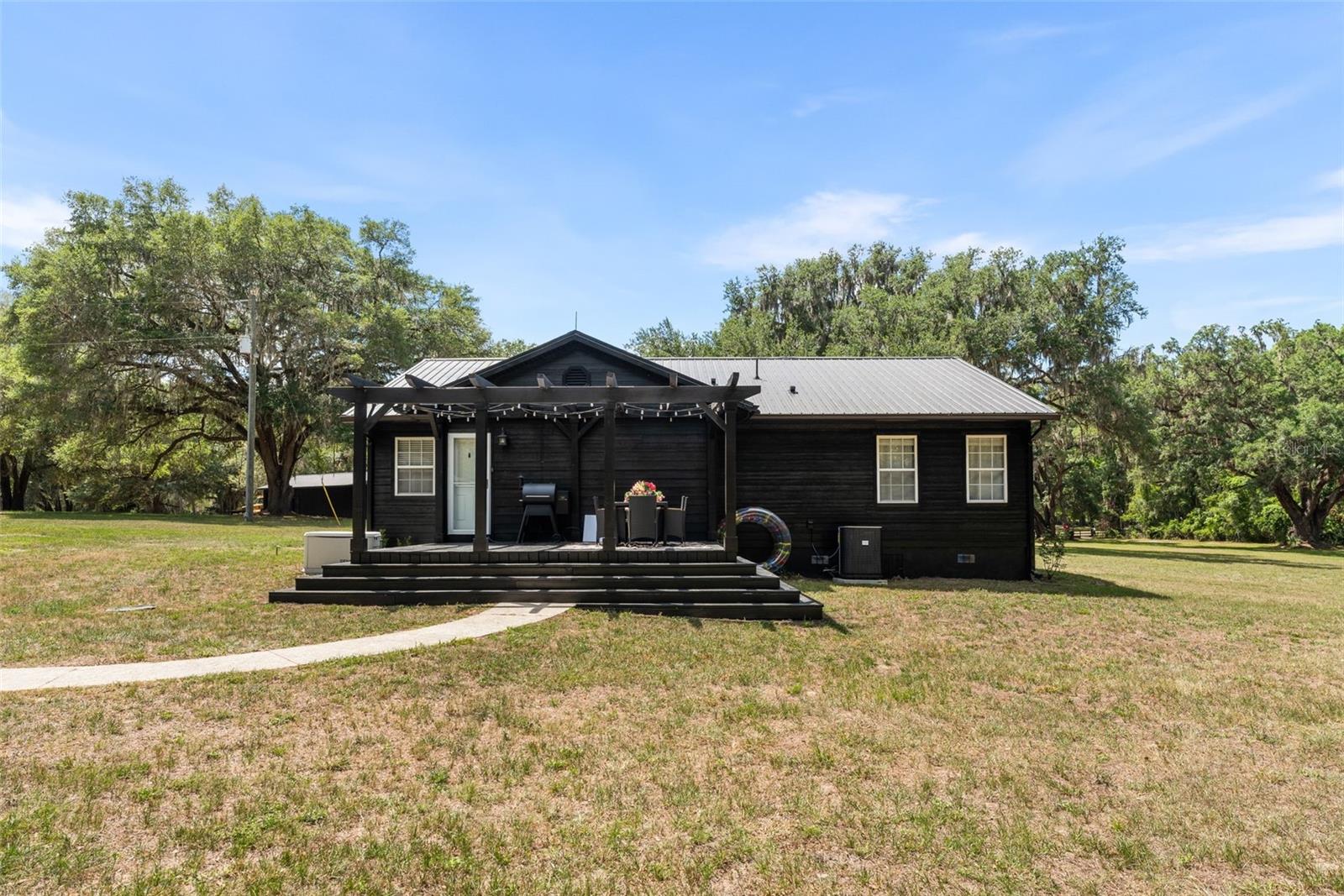 NON SUBDIVIDED - Residential