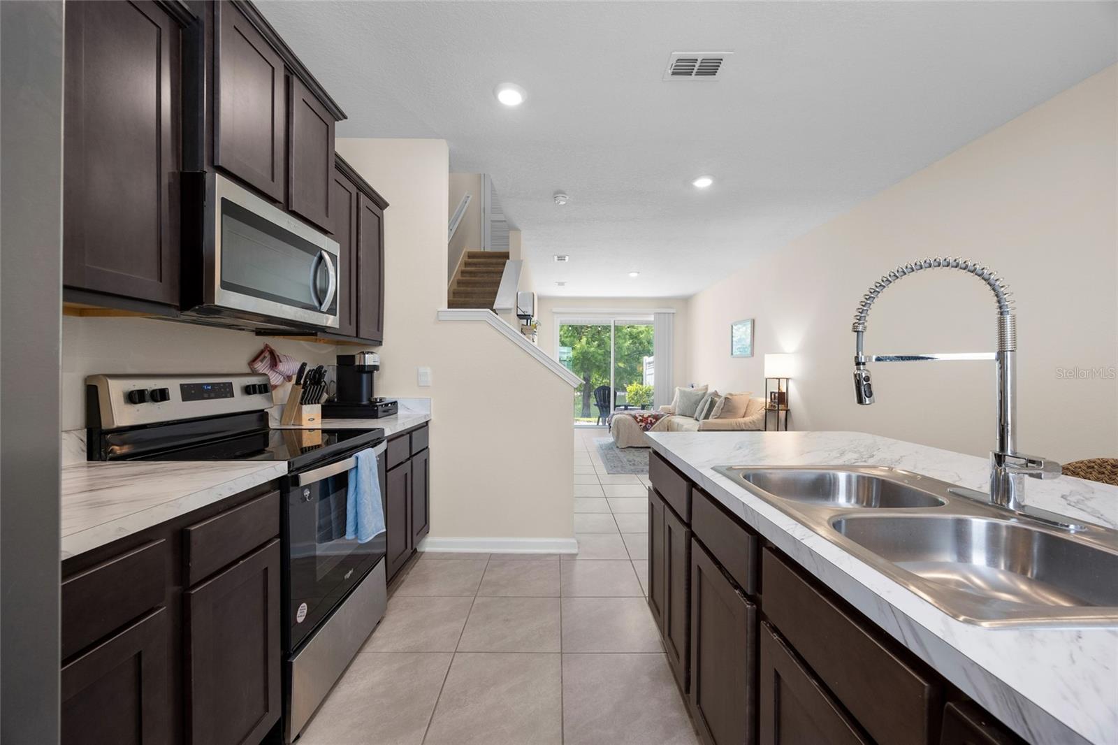 PLANTATION OAKS TOWNHOMES - Residential