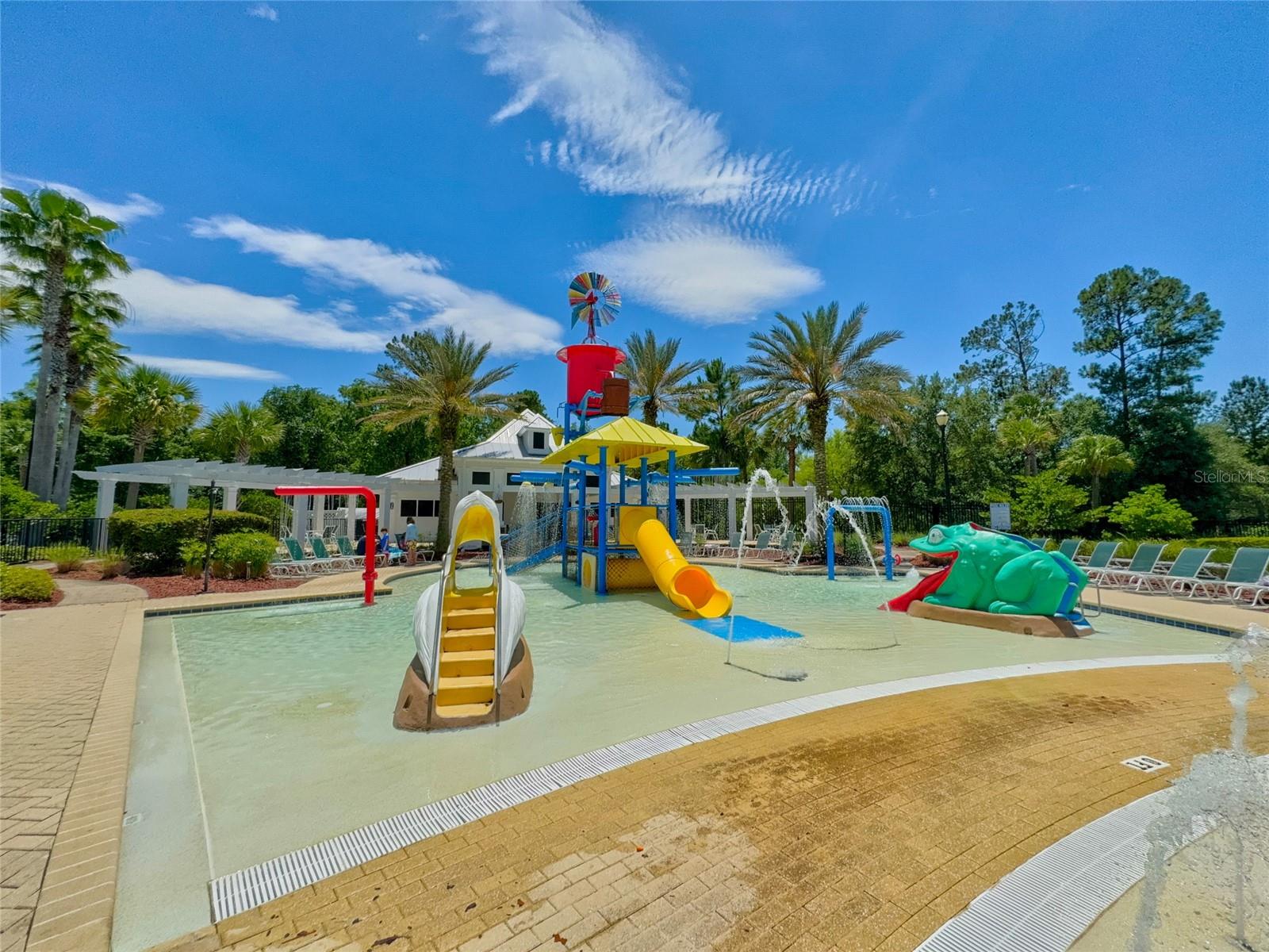 PLANTATION OAKS TOWNHOMES - Residential