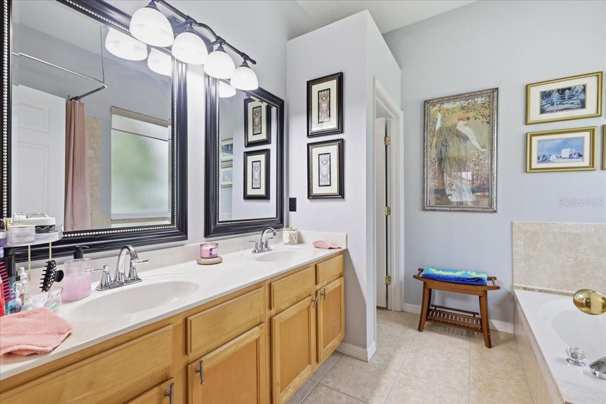 HUNTERS CREEK TR 525 - Residential
