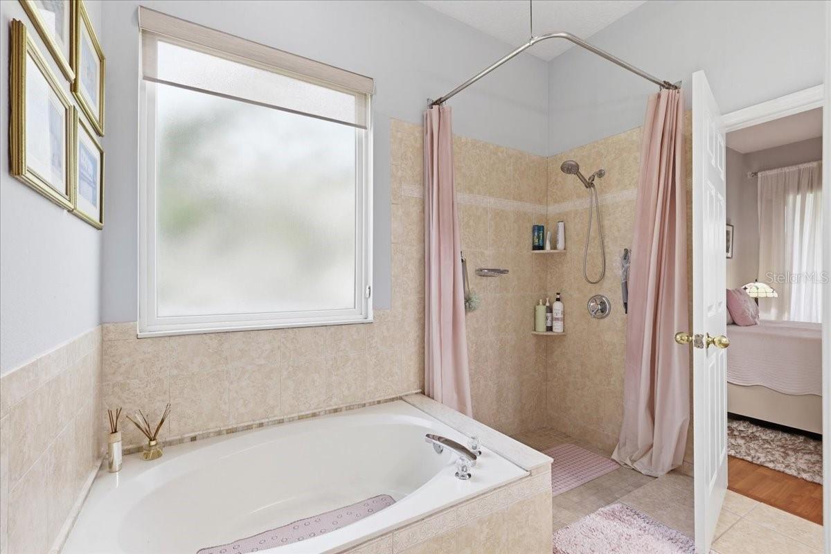 HUNTERS CREEK TR 525 - Residential