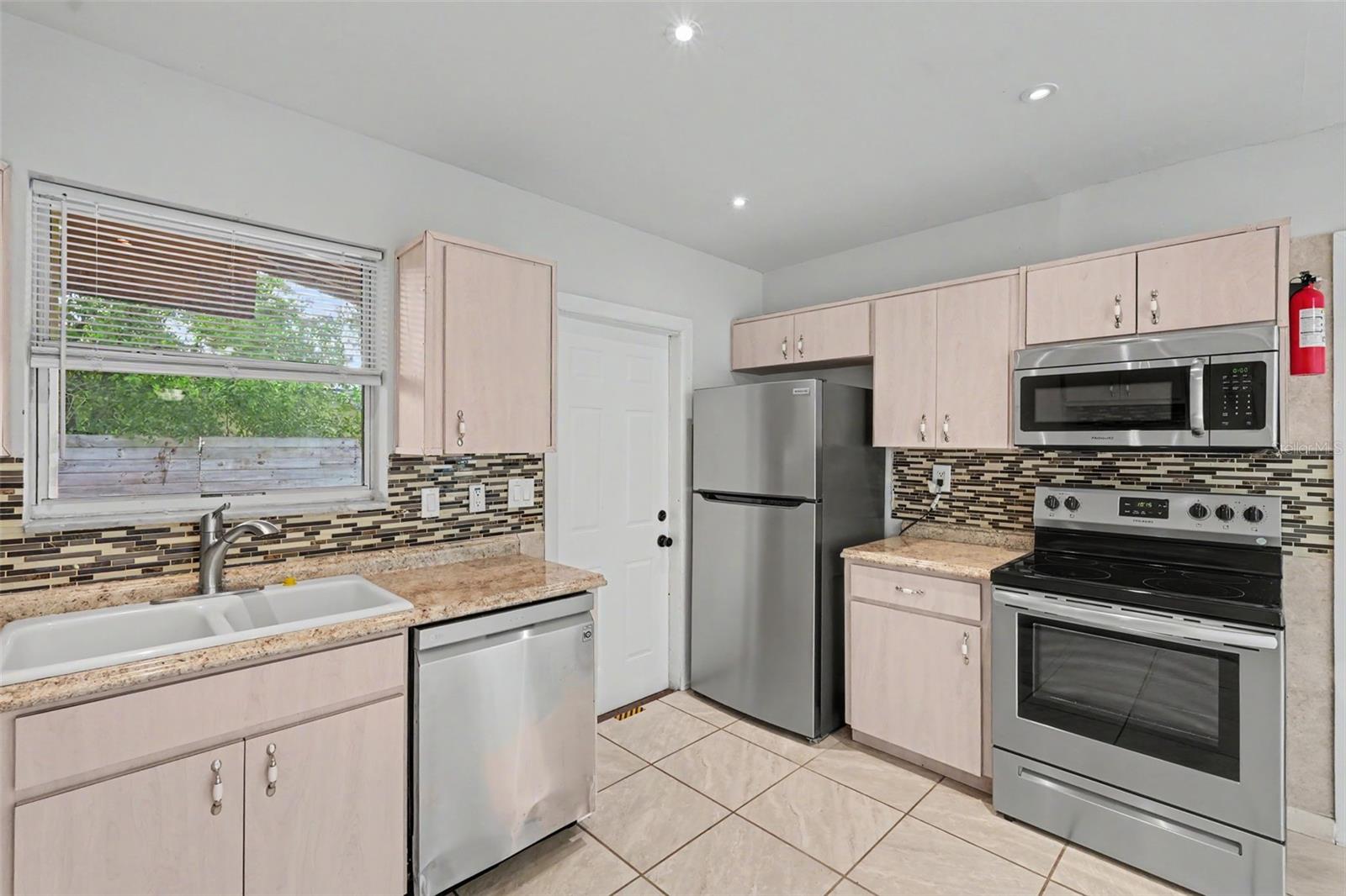 CITRUS SPGS UNIT 02 - Residential
