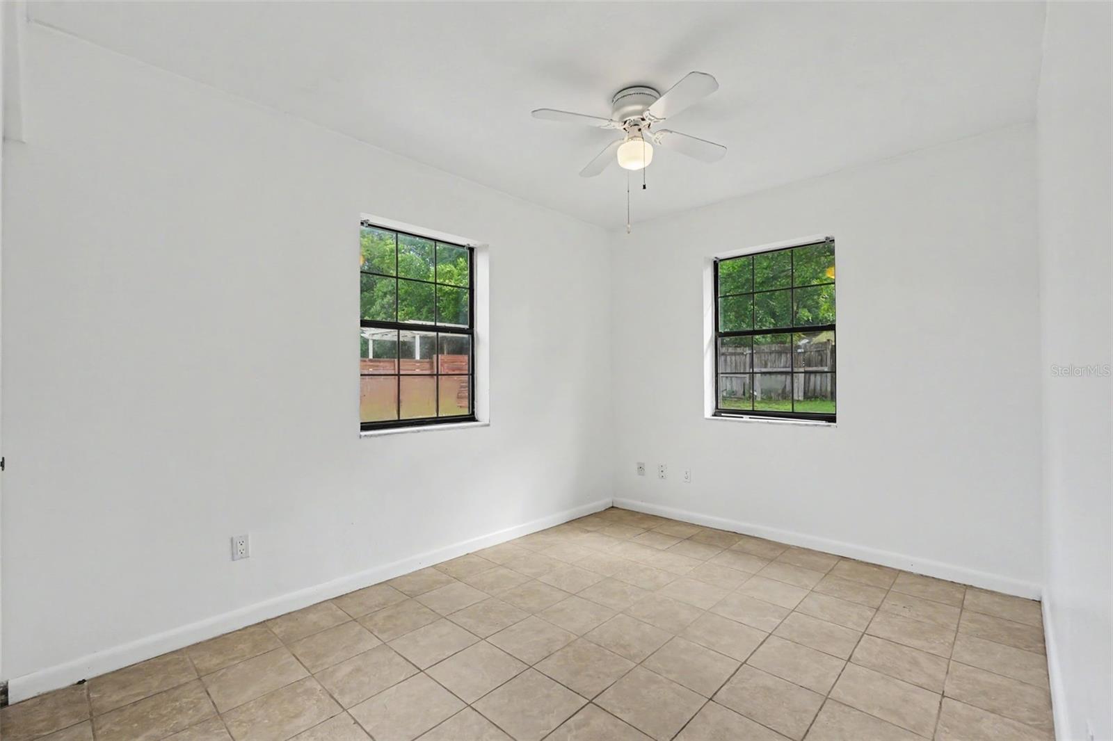 CITRUS SPGS UNIT 02 - Residential