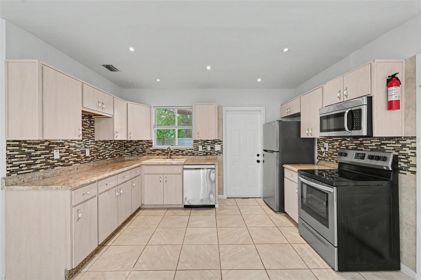 CITRUS SPGS UNIT 02 - Residential