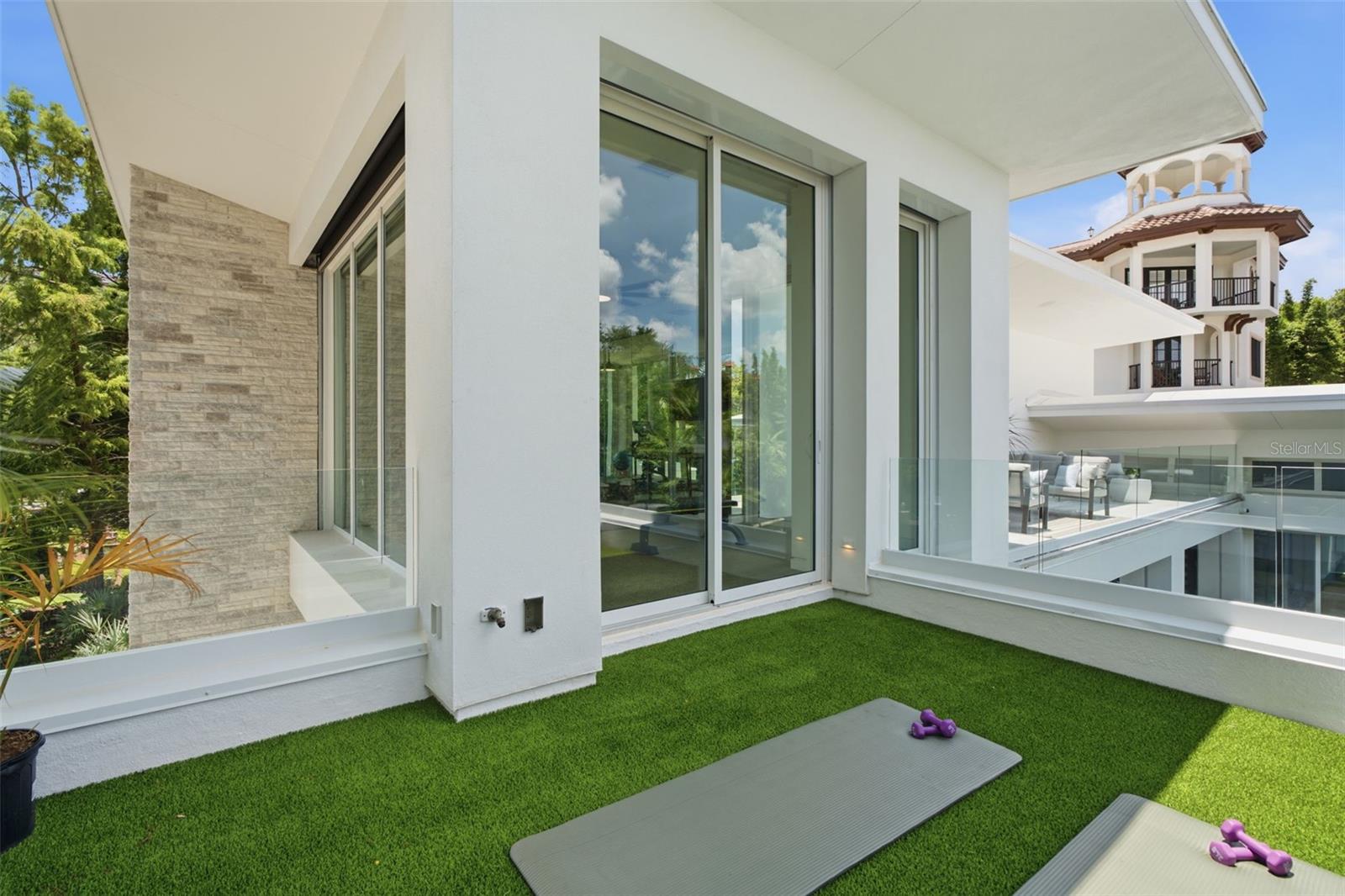 ALEXANDER PLACE - Residential