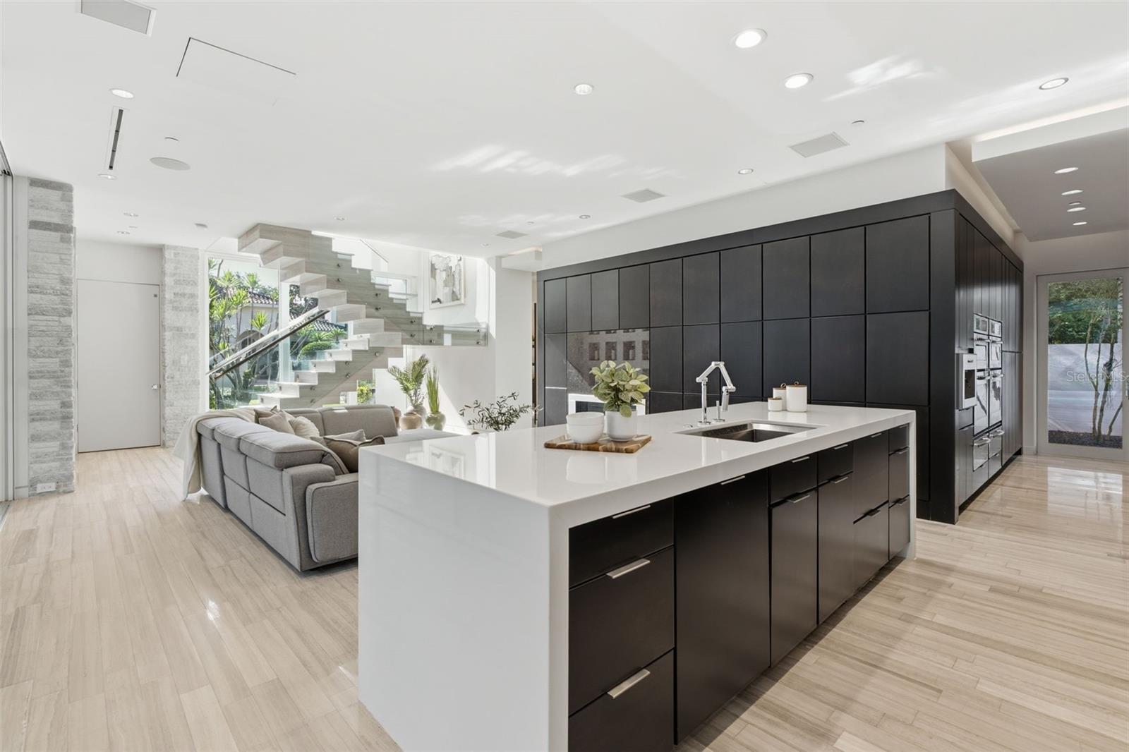 ALEXANDER PLACE - Residential