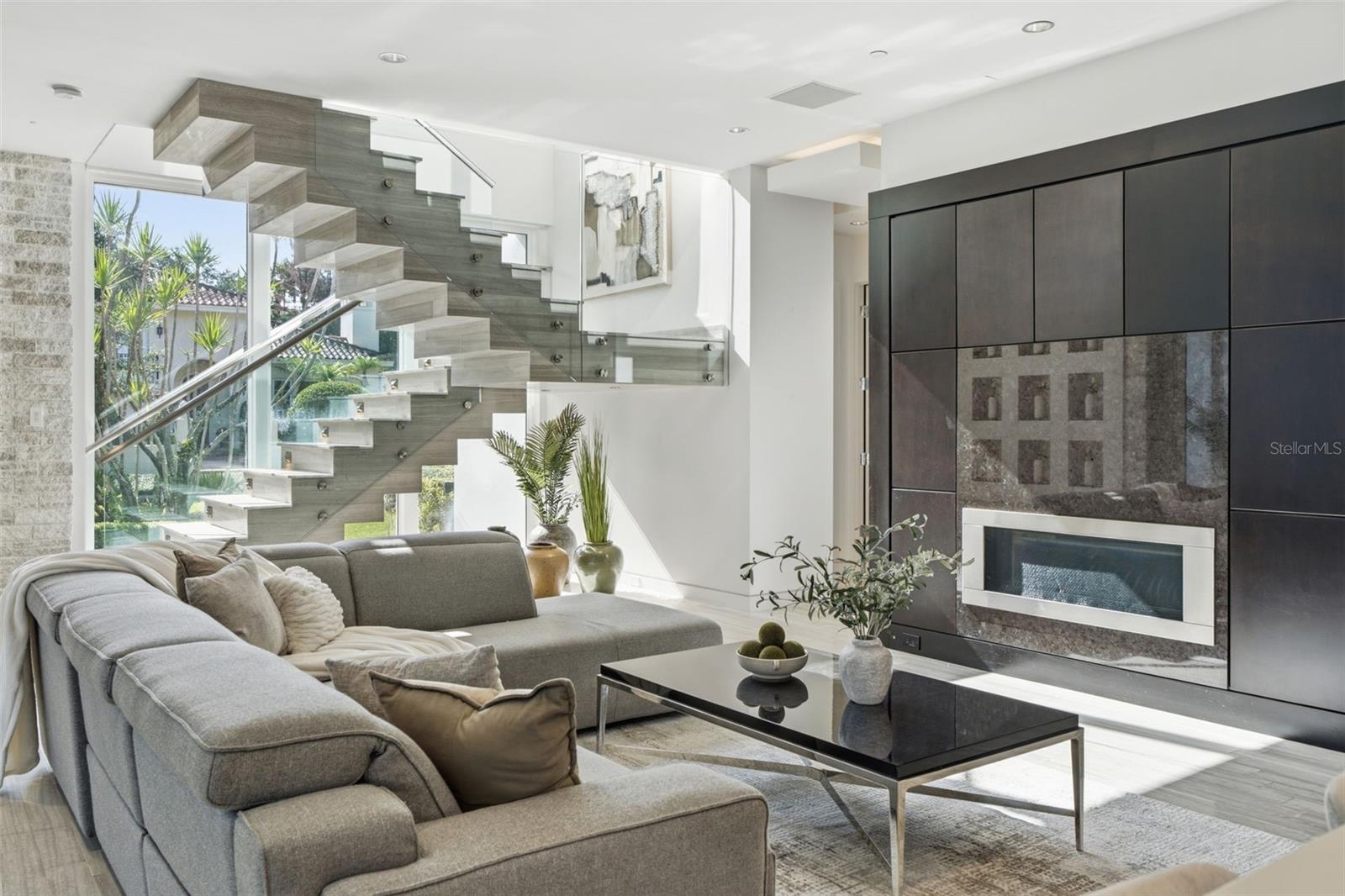 ALEXANDER PLACE - Residential