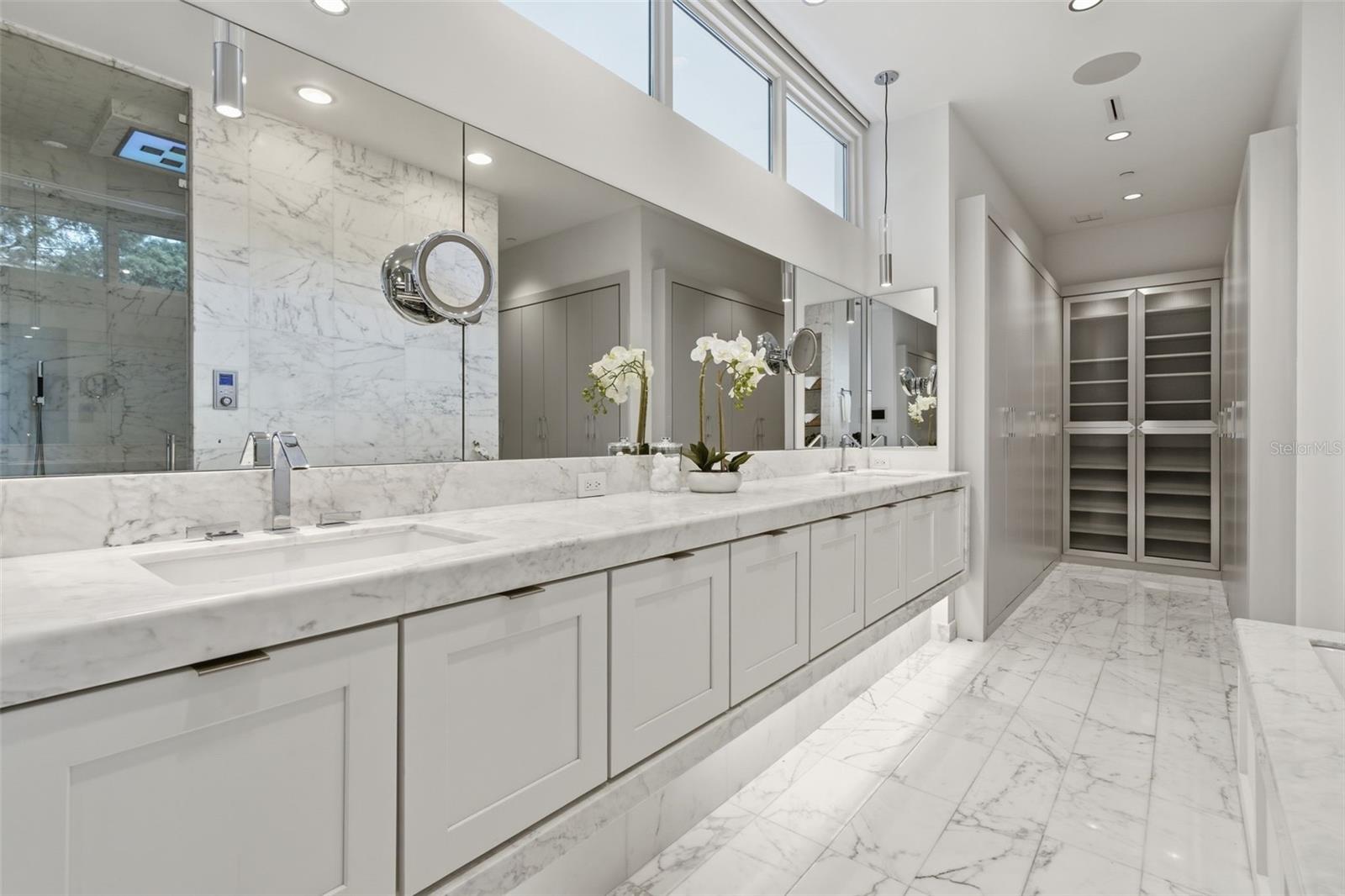 ALEXANDER PLACE - Residential