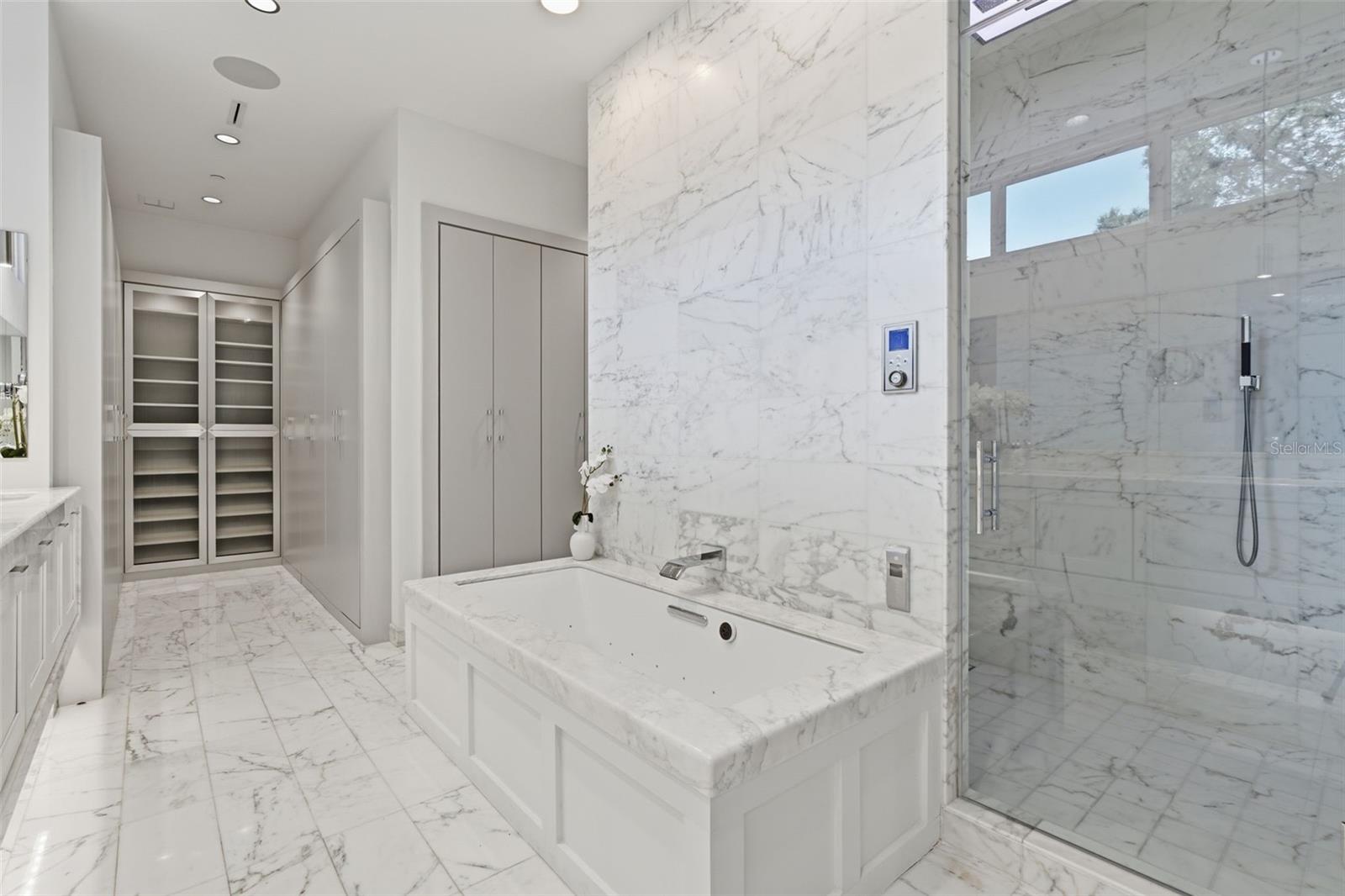 ALEXANDER PLACE - Residential