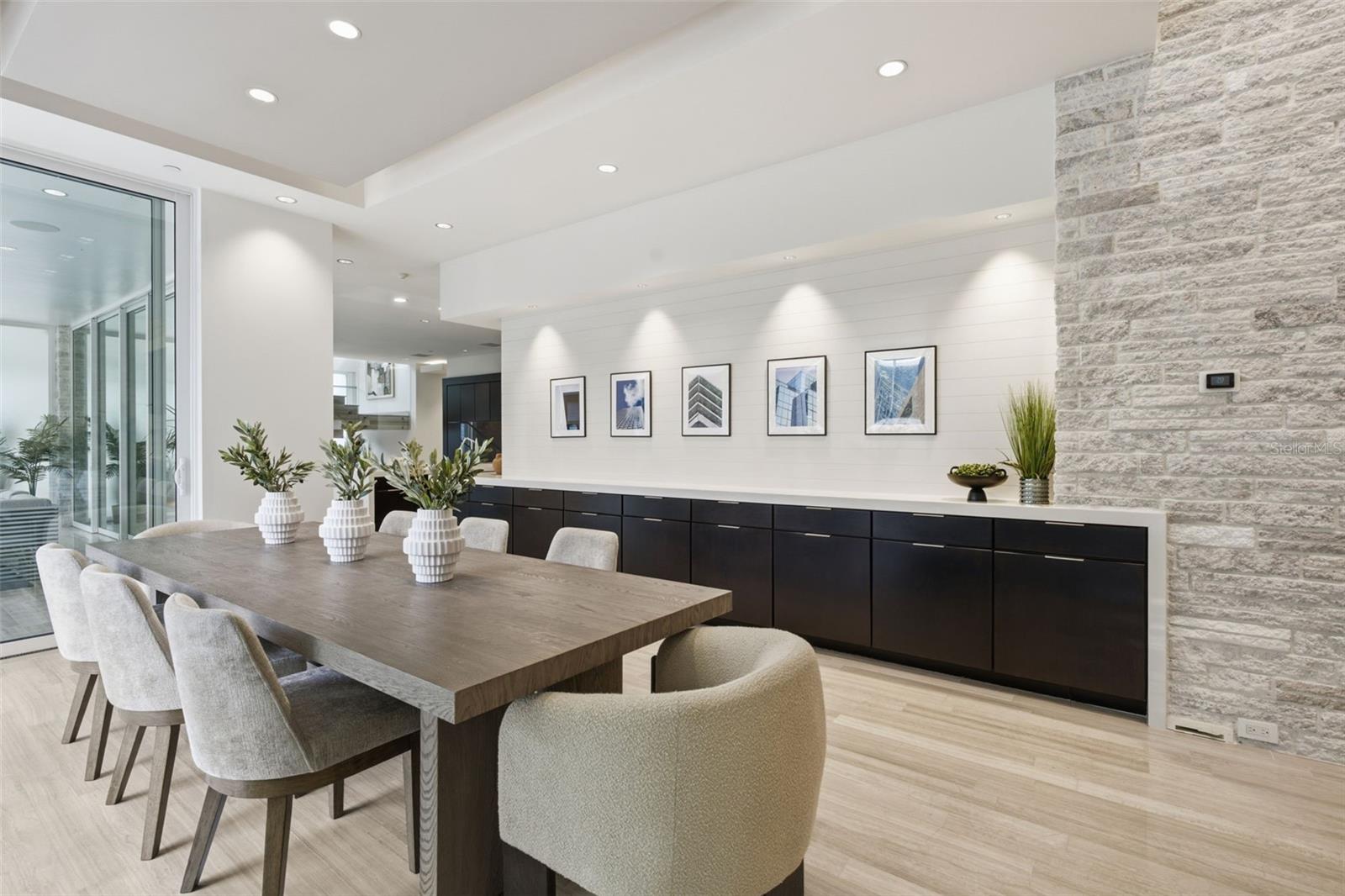 ALEXANDER PLACE - Residential