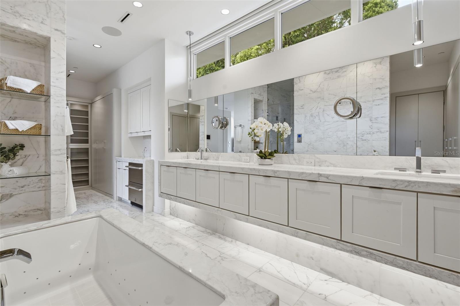 ALEXANDER PLACE - Residential