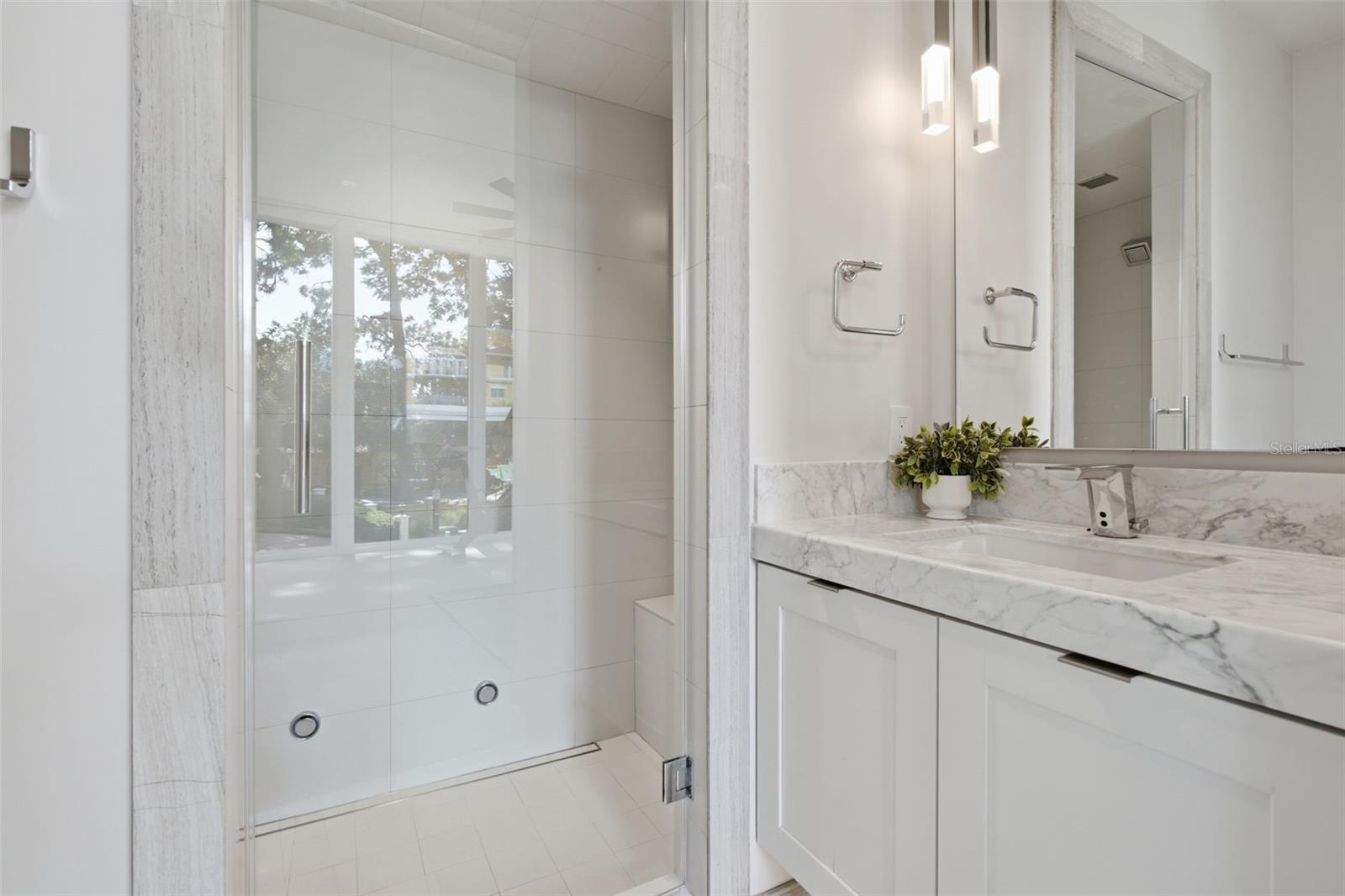 ALEXANDER PLACE - Residential