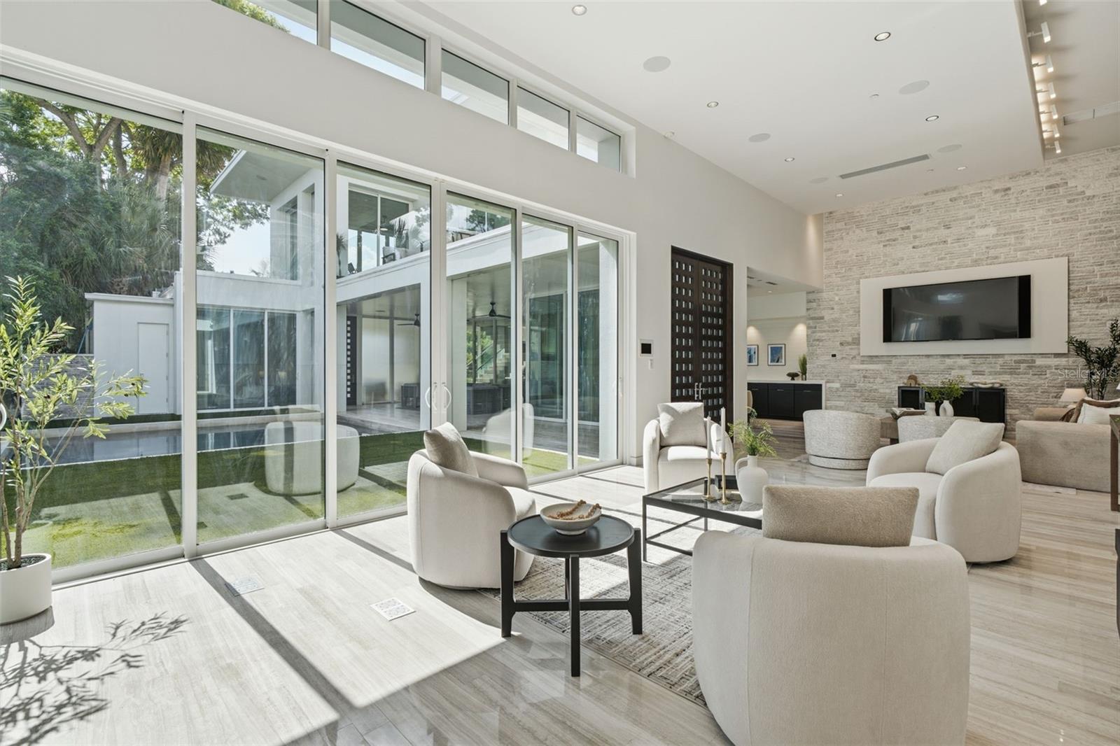 ALEXANDER PLACE - Residential