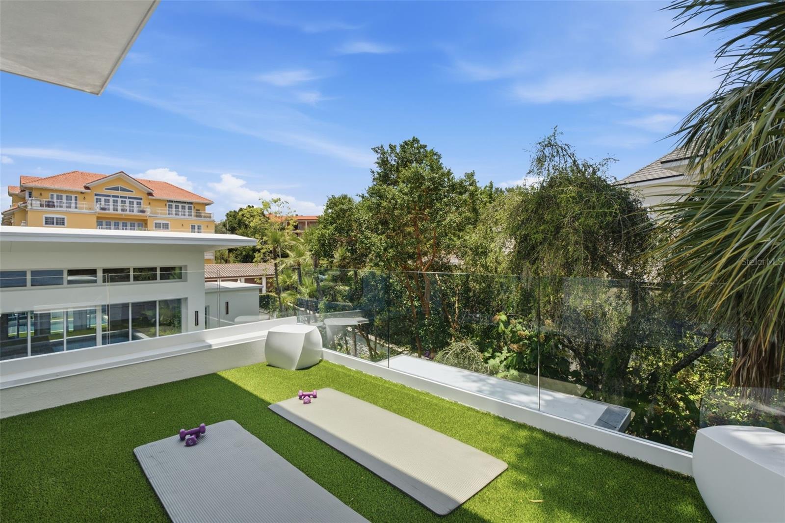 ALEXANDER PLACE - Residential