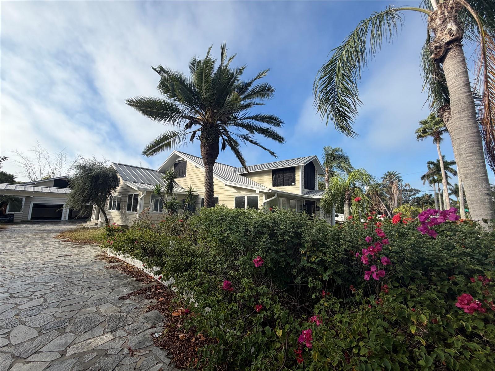BAY ISLAND - Residential
