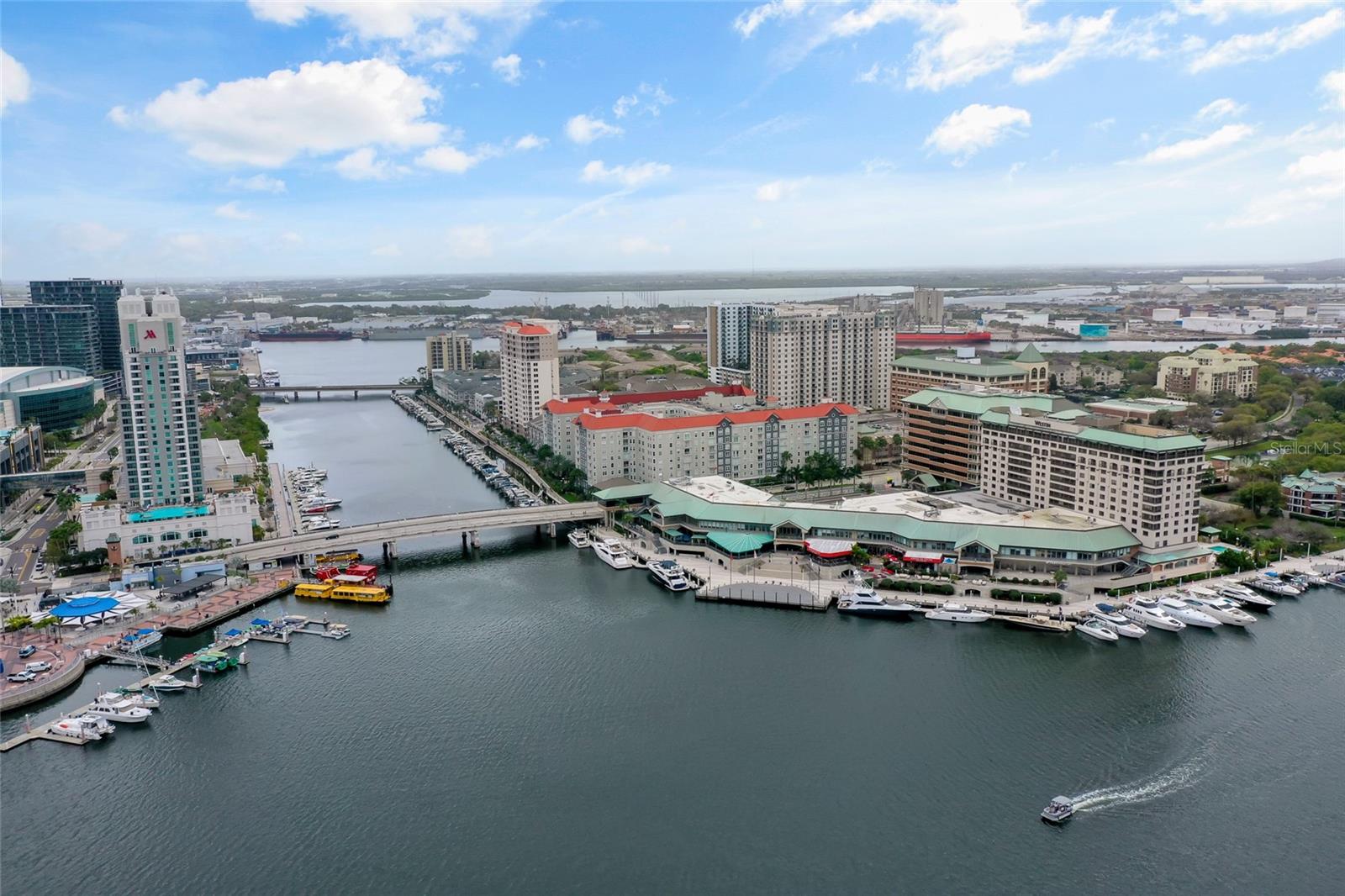 PARKCREST HARBOUR ISLAND CONDO - Residential Lease