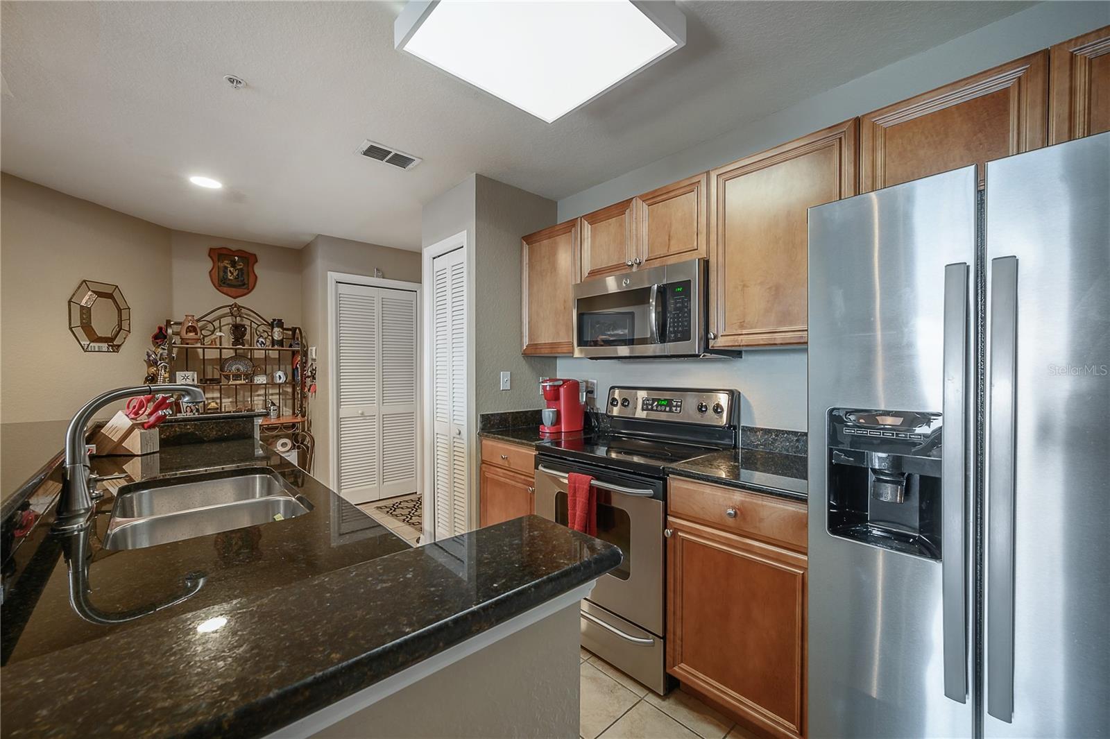 PARKCREST HARBOUR ISLAND CONDO - Residential Lease