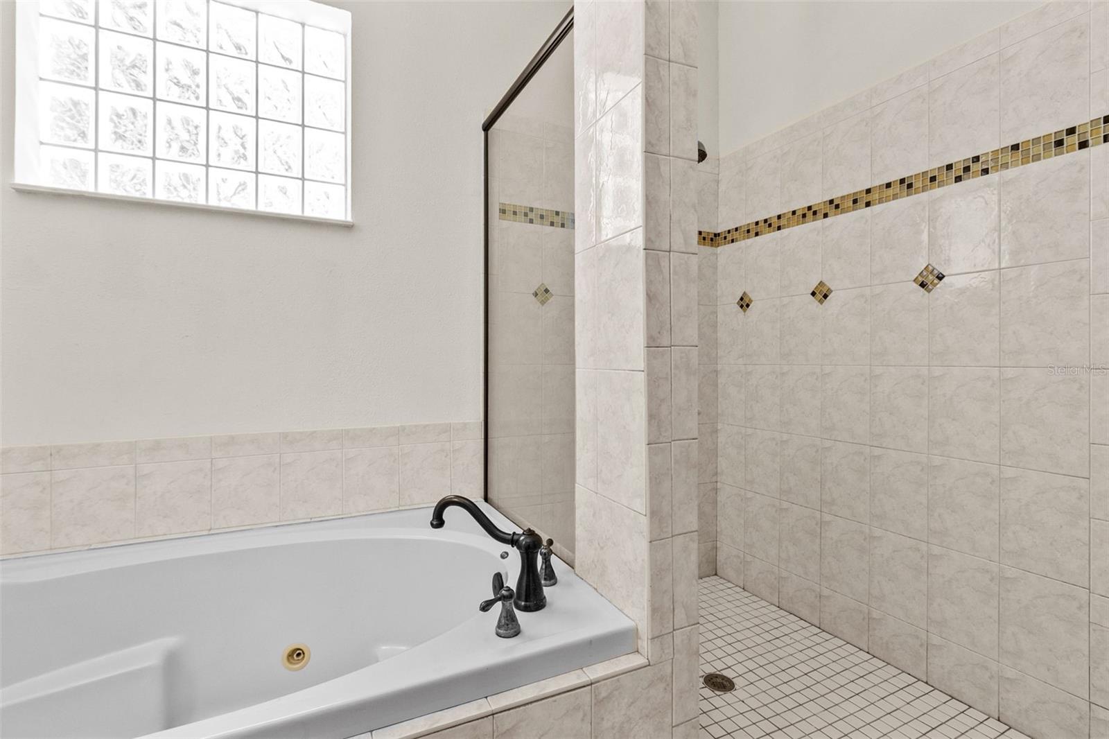 WOODACRE ESTATES OF NORTHDALE - Residential