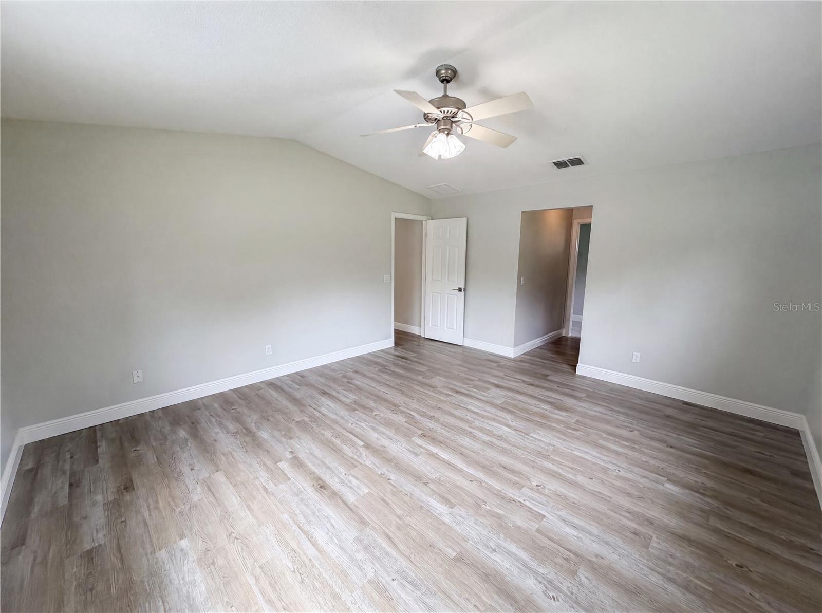SAWGRASS - Residential