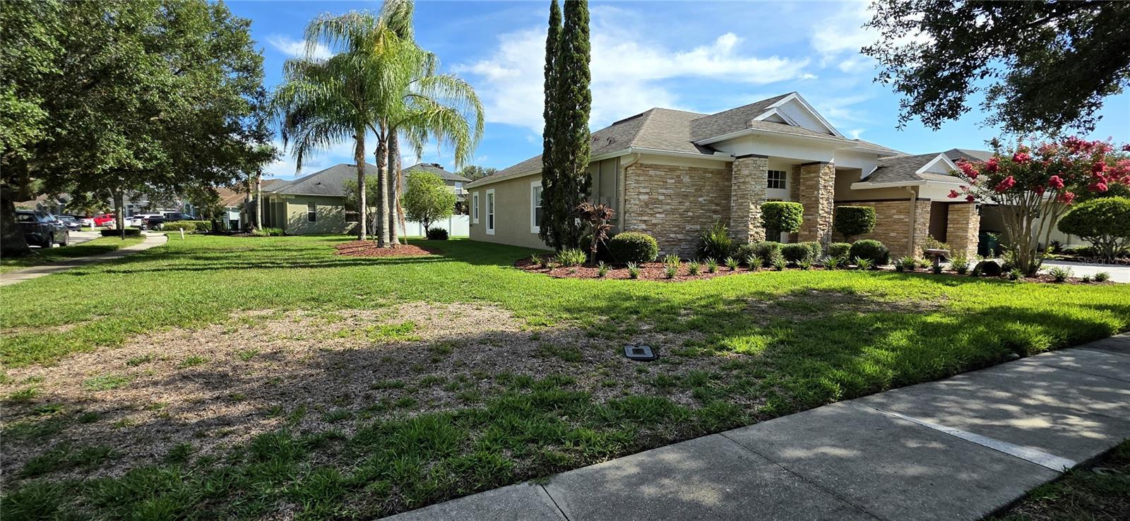 LEXINGTON OAKS VILLAGE 17 UNITS A & B - Residential