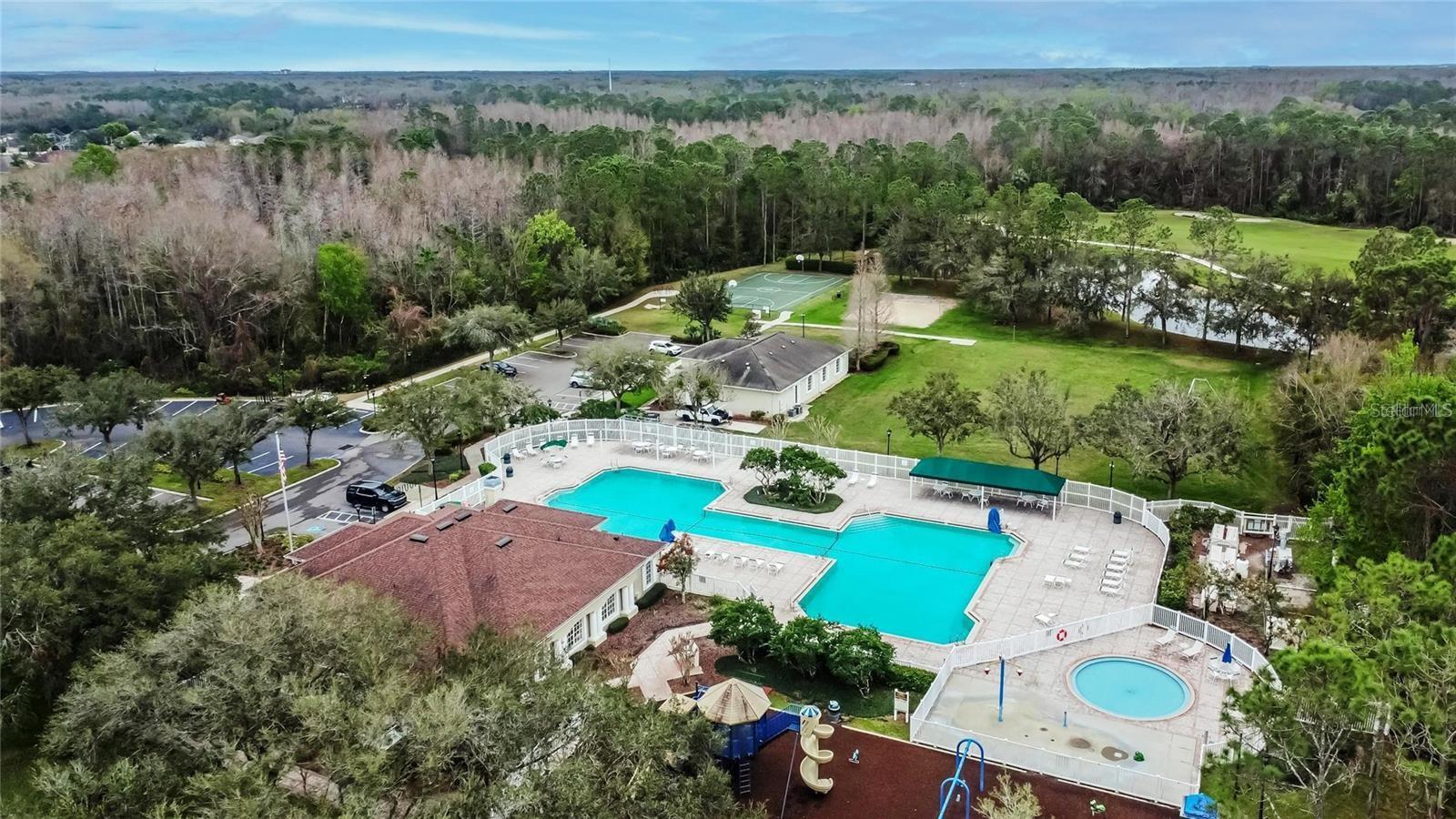 LEXINGTON OAKS VILLAGE 17 UNITS A & B - Residential